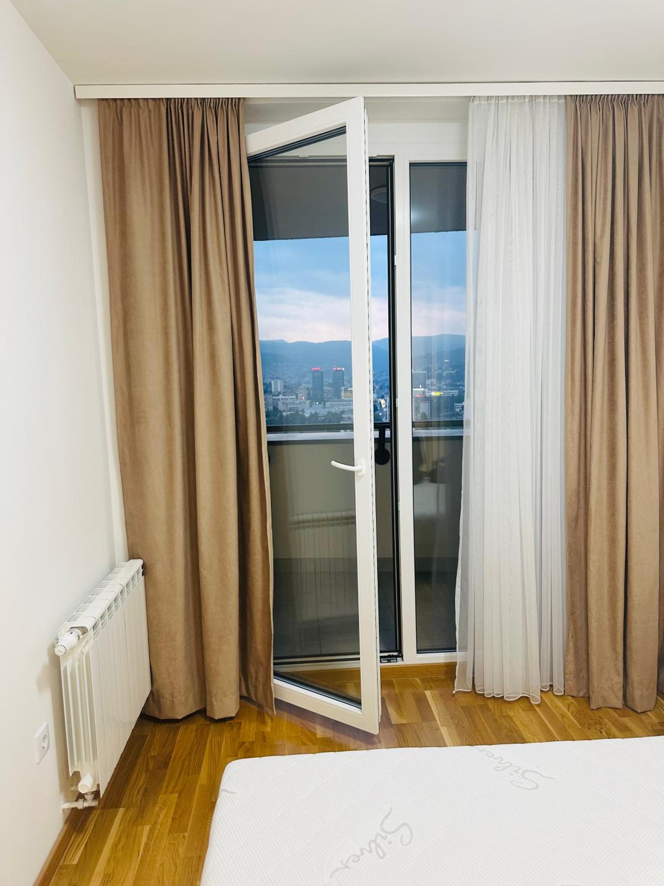 Apartman sa garažom Tower