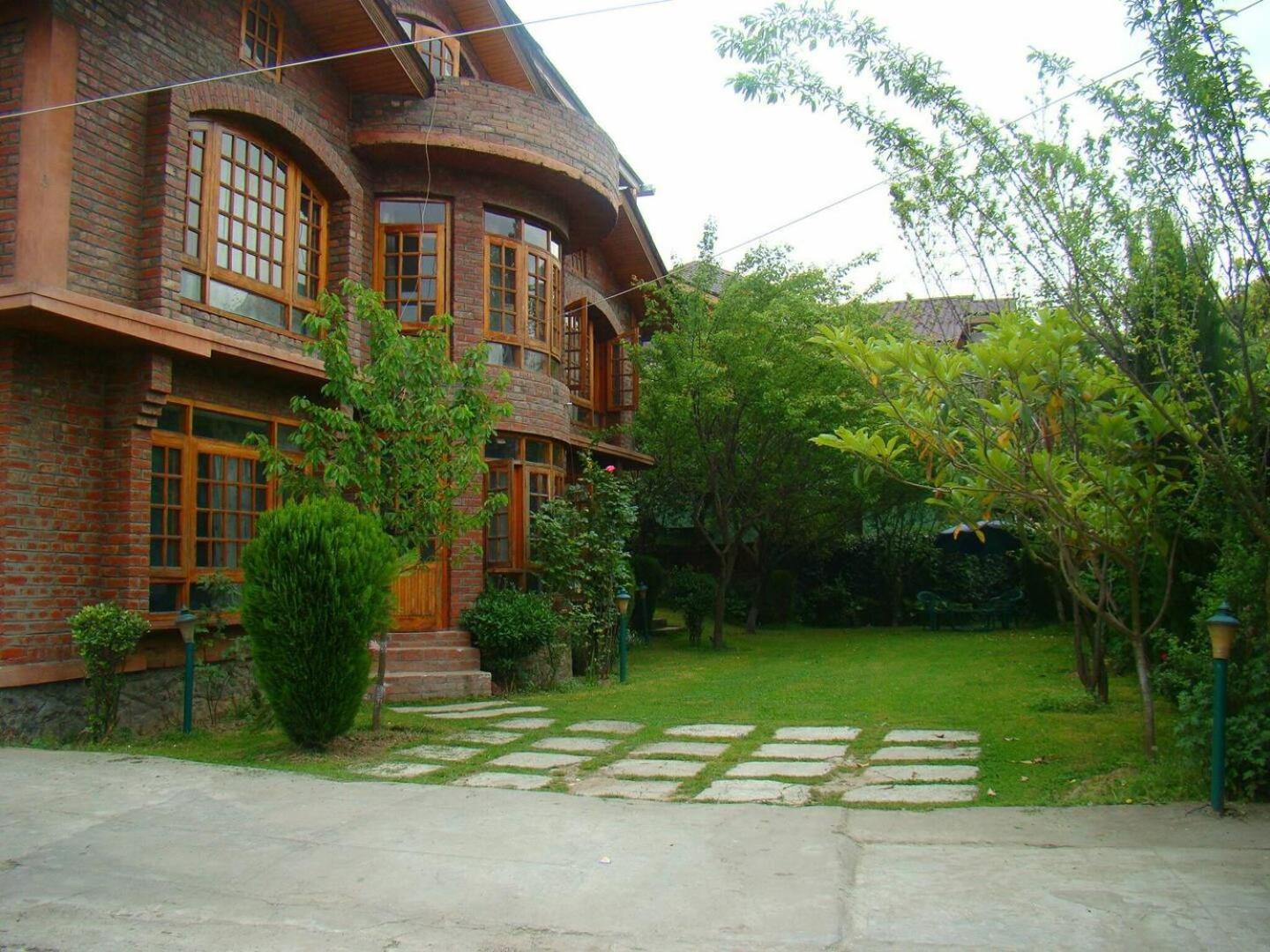 Photo 6