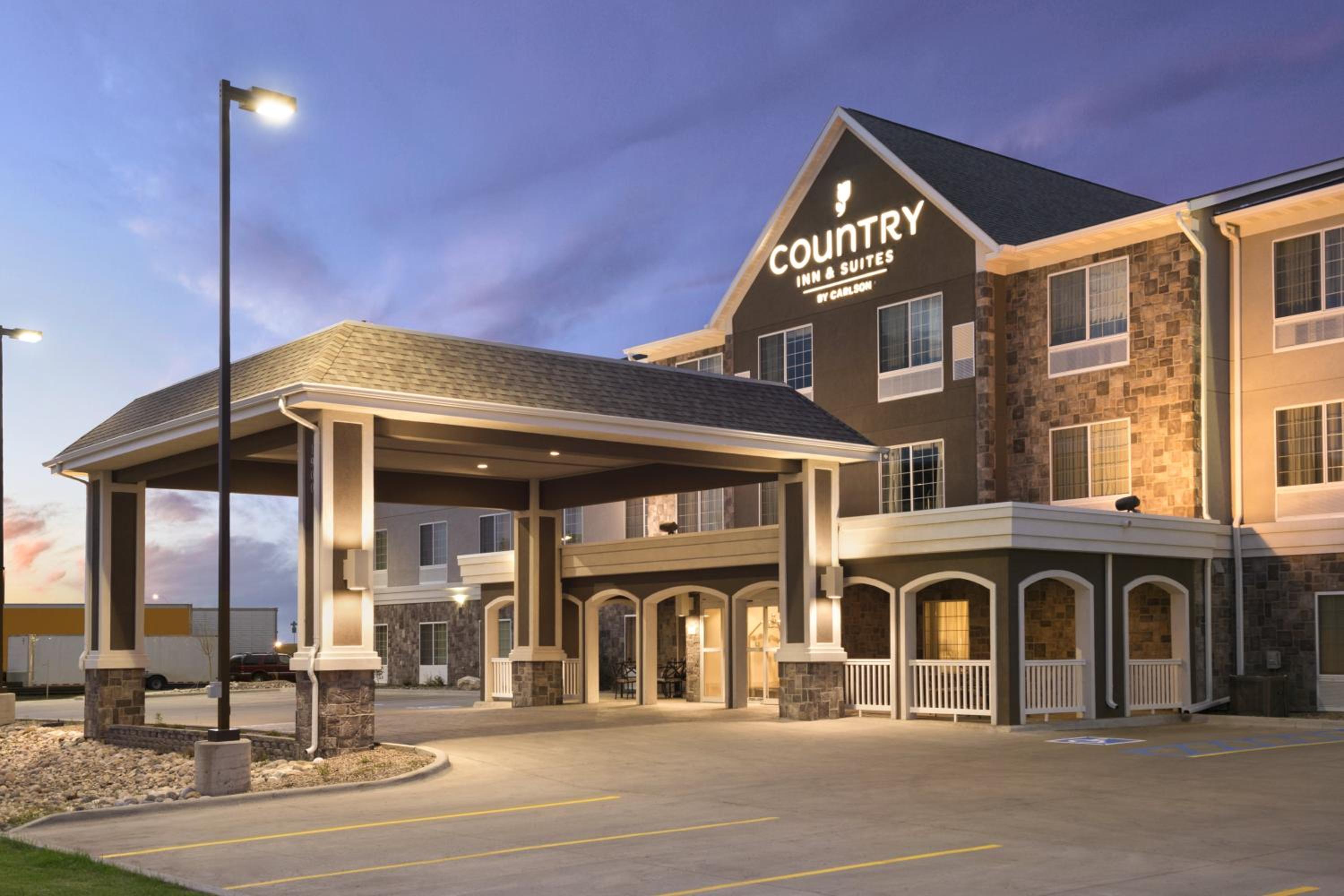 Minot Vacations - Country Inn  Suites by Radisson, Minot, ND - Property Image 38