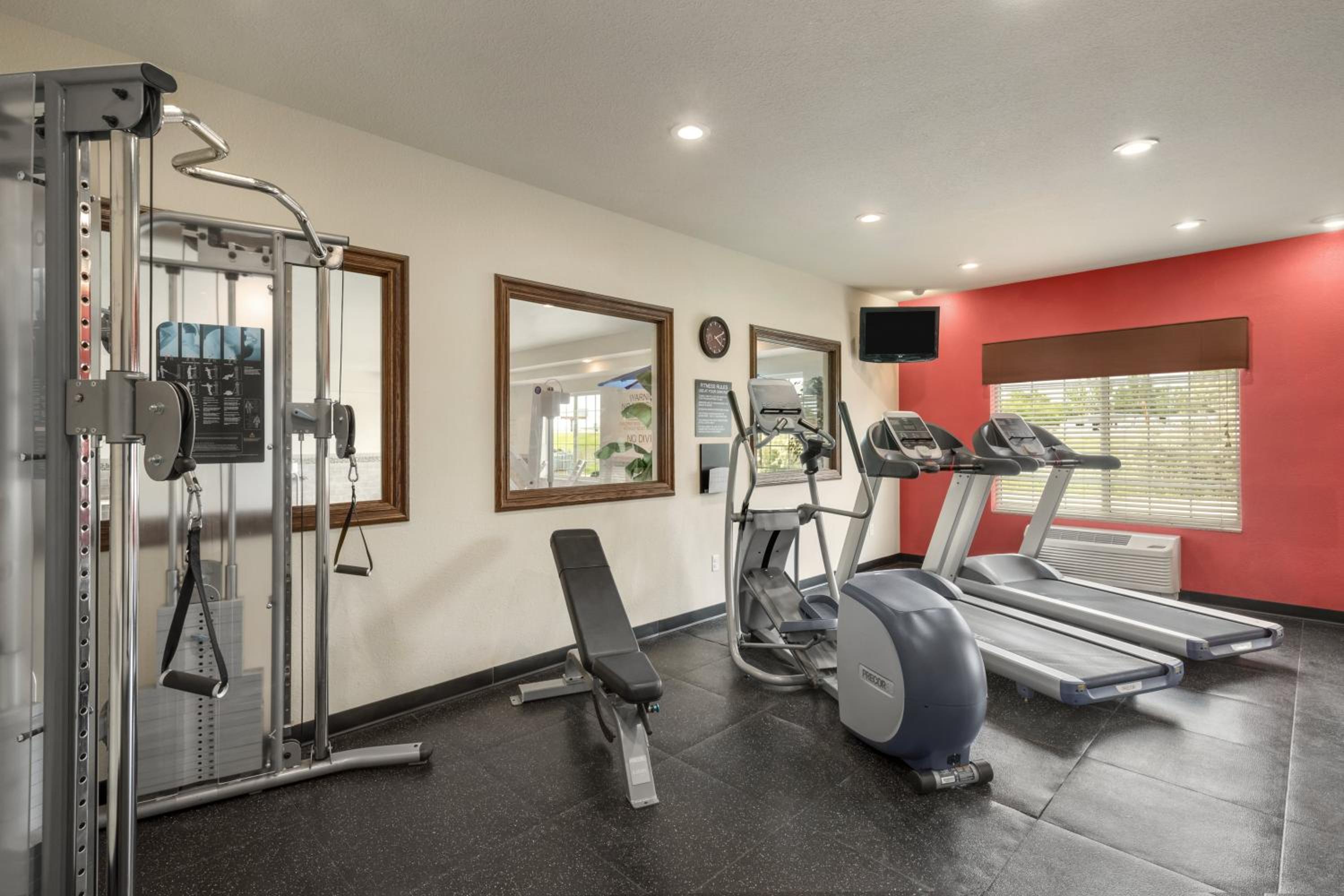 Minot Vacations - Country Inn  Suites by Radisson, Minot, ND - Property Image 44