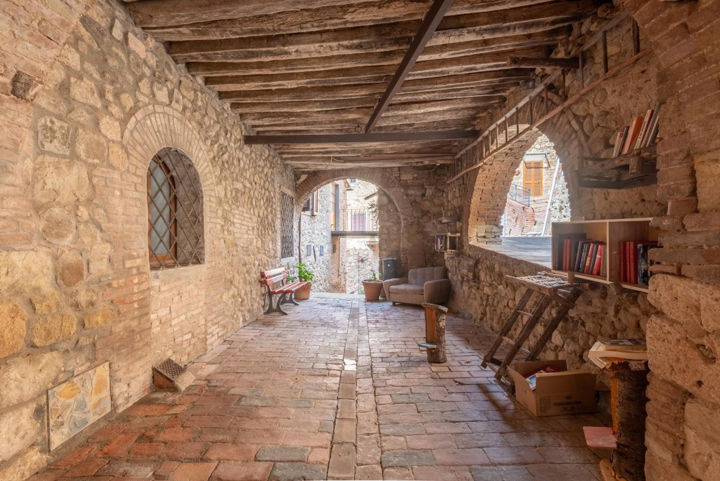Sotto gli archi view 3
