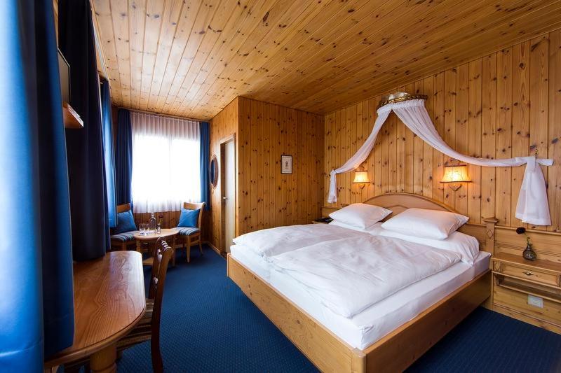 Komplettes Hotel mit 10 Zimmern