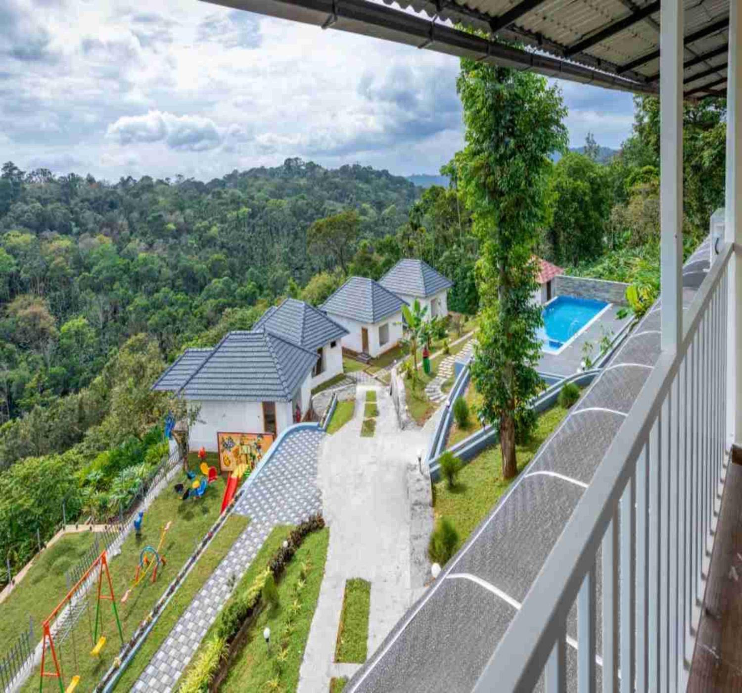 Le Serene Munnar Luxury Resorts & Spa