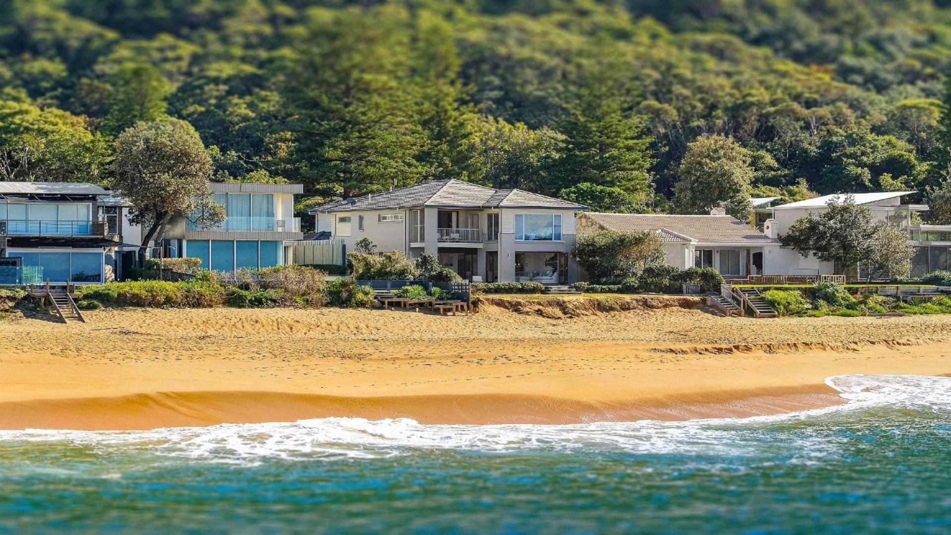PIHI Beachfront , Pearl Beach, 5beds, 5 bathrooms