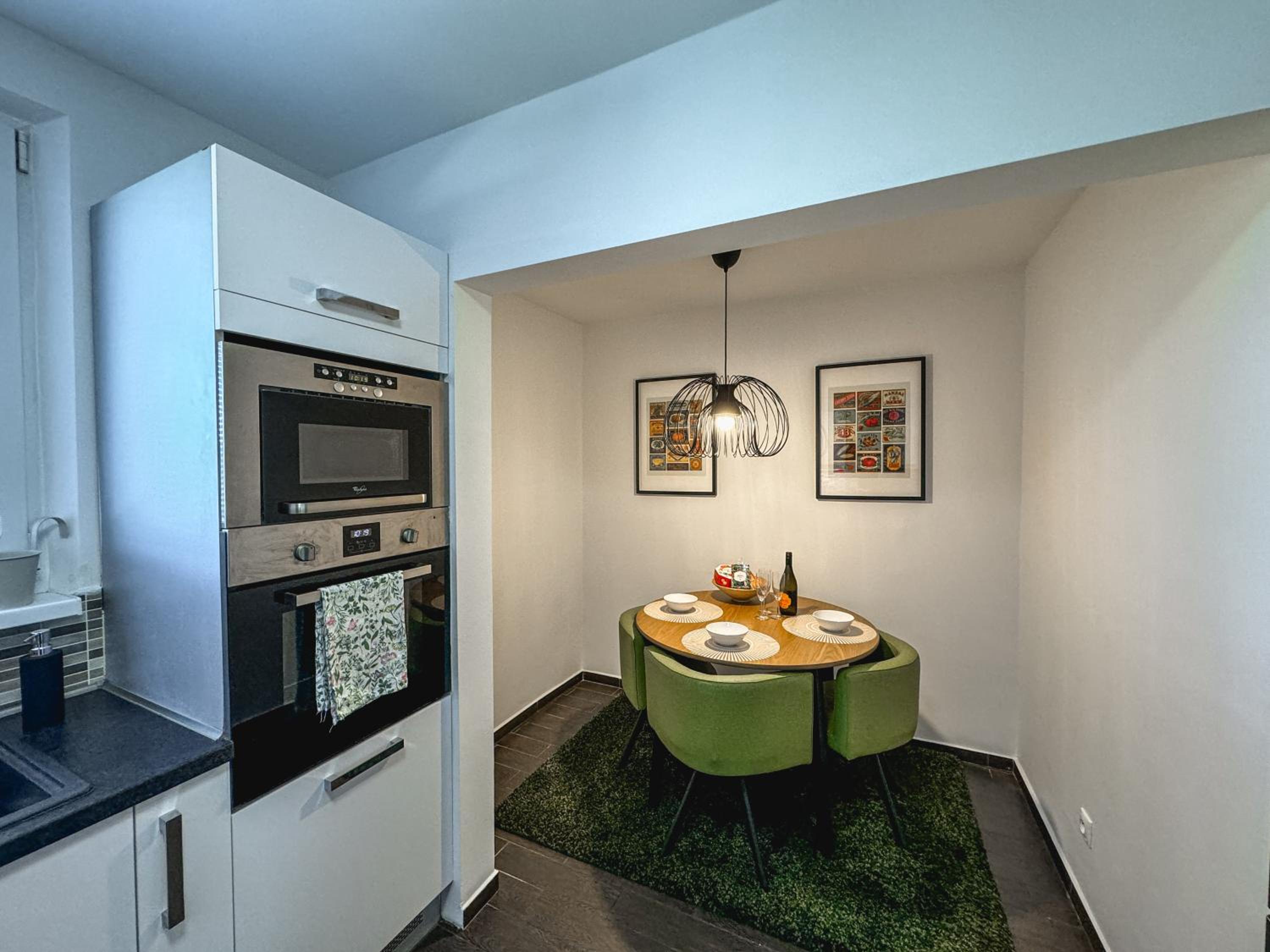 Fisherman's AREA 4-Room Large Apartment view 4