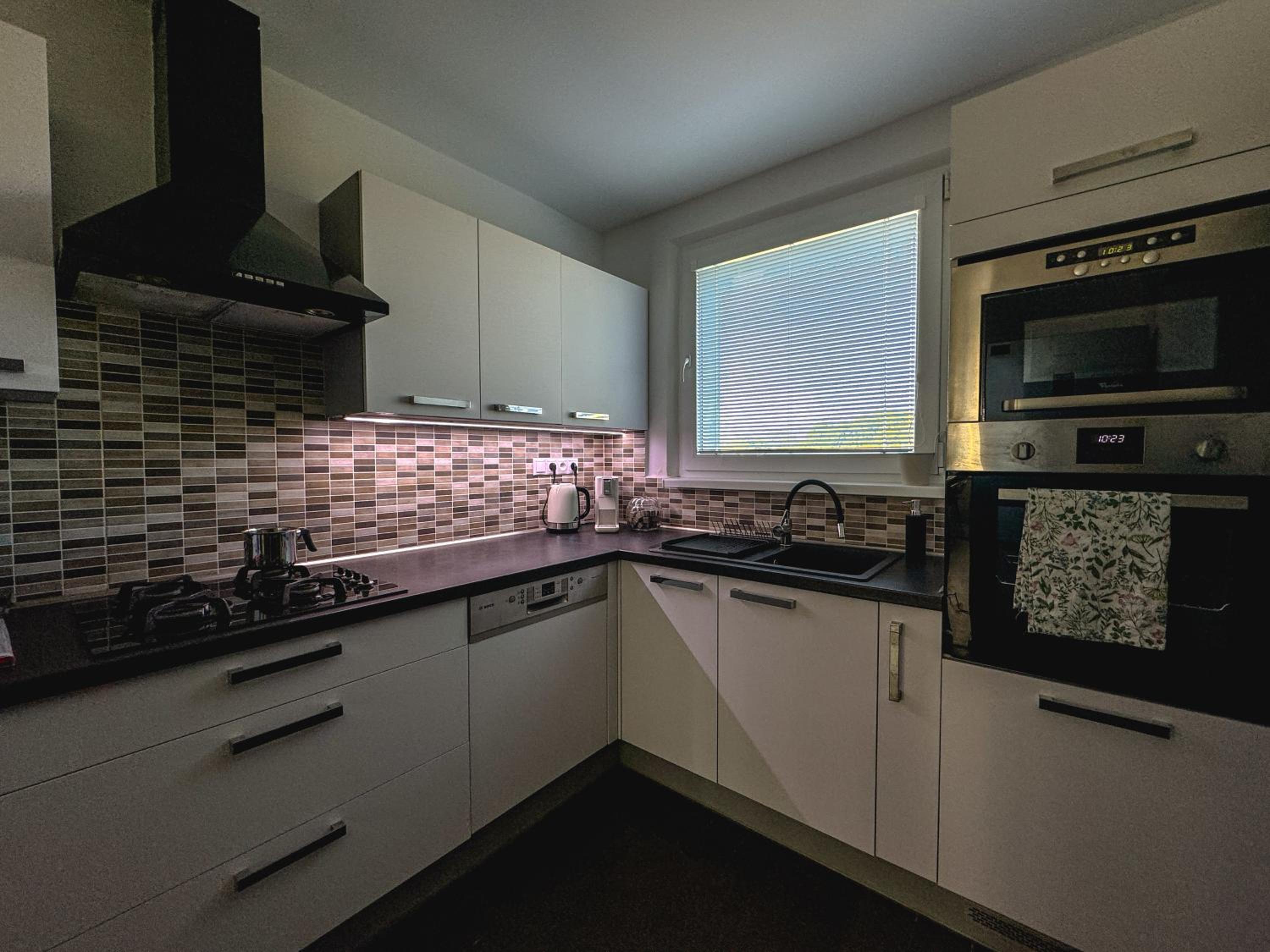 Fisherman's AREA 4-Room Large Apartment view 3