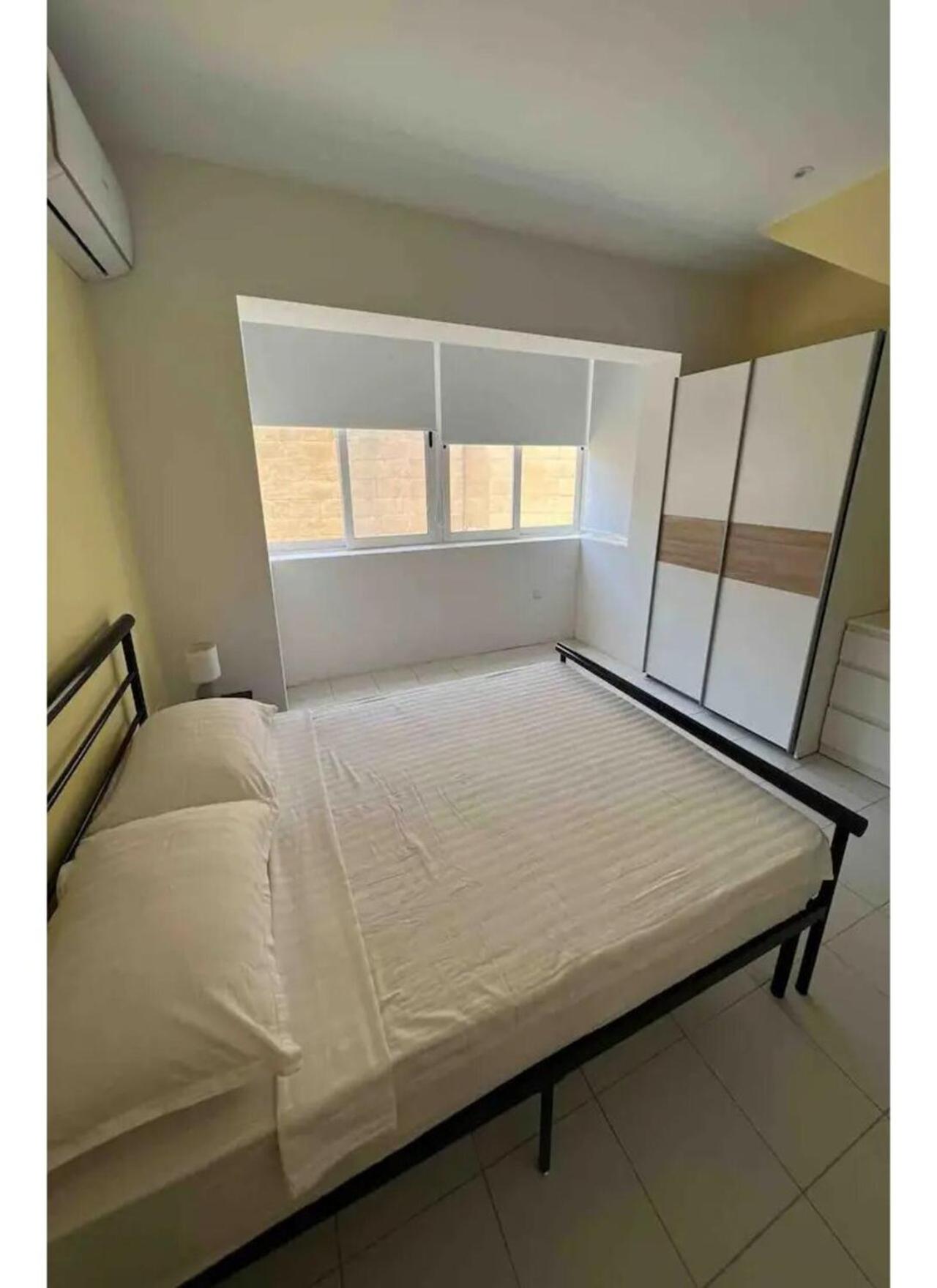 1 Bedroom In The Heart Of St Julians photo 4