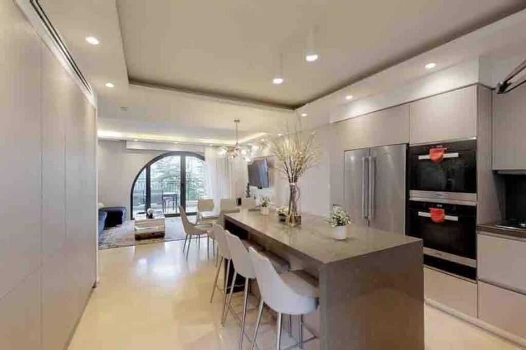 luxury legacy 3bd E view 2
