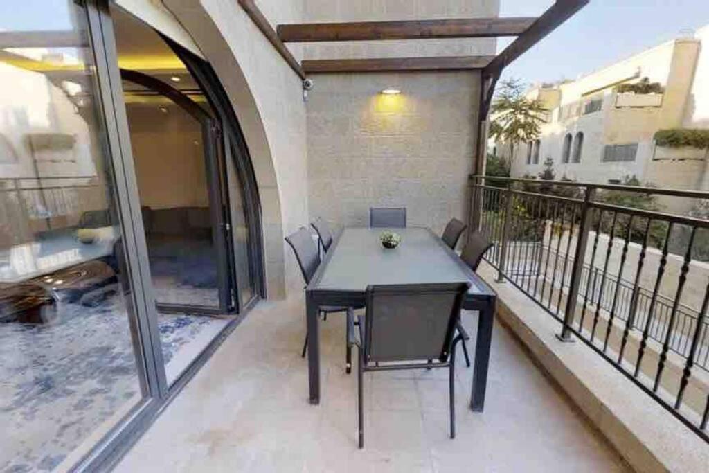 luxury legacy 3bd E view 5