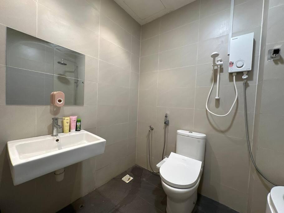 Villa with Private Pool and Jakuzi for 20 pax Netflix photo 3