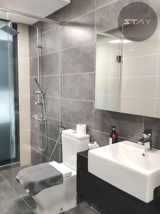 Almas Suites Cozy King Bed Studio Netflix By STAY photo 6