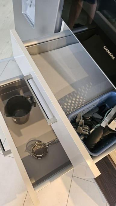CASA8070 - Exklusive große Maisonette-Wohnung 91 qm für Familien, Gruppen, Geschäftsreisende, inklusive Parkplatz, WLAN, Kaffee und Tee, voll ausgestattet 