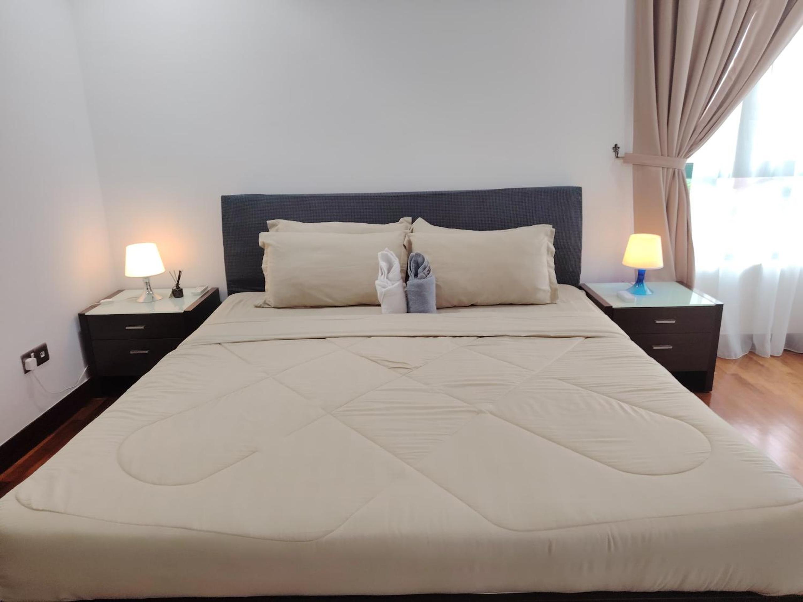 Cozy Desa ParkCity 2 Bedroom Highspeed WiFi with Pool