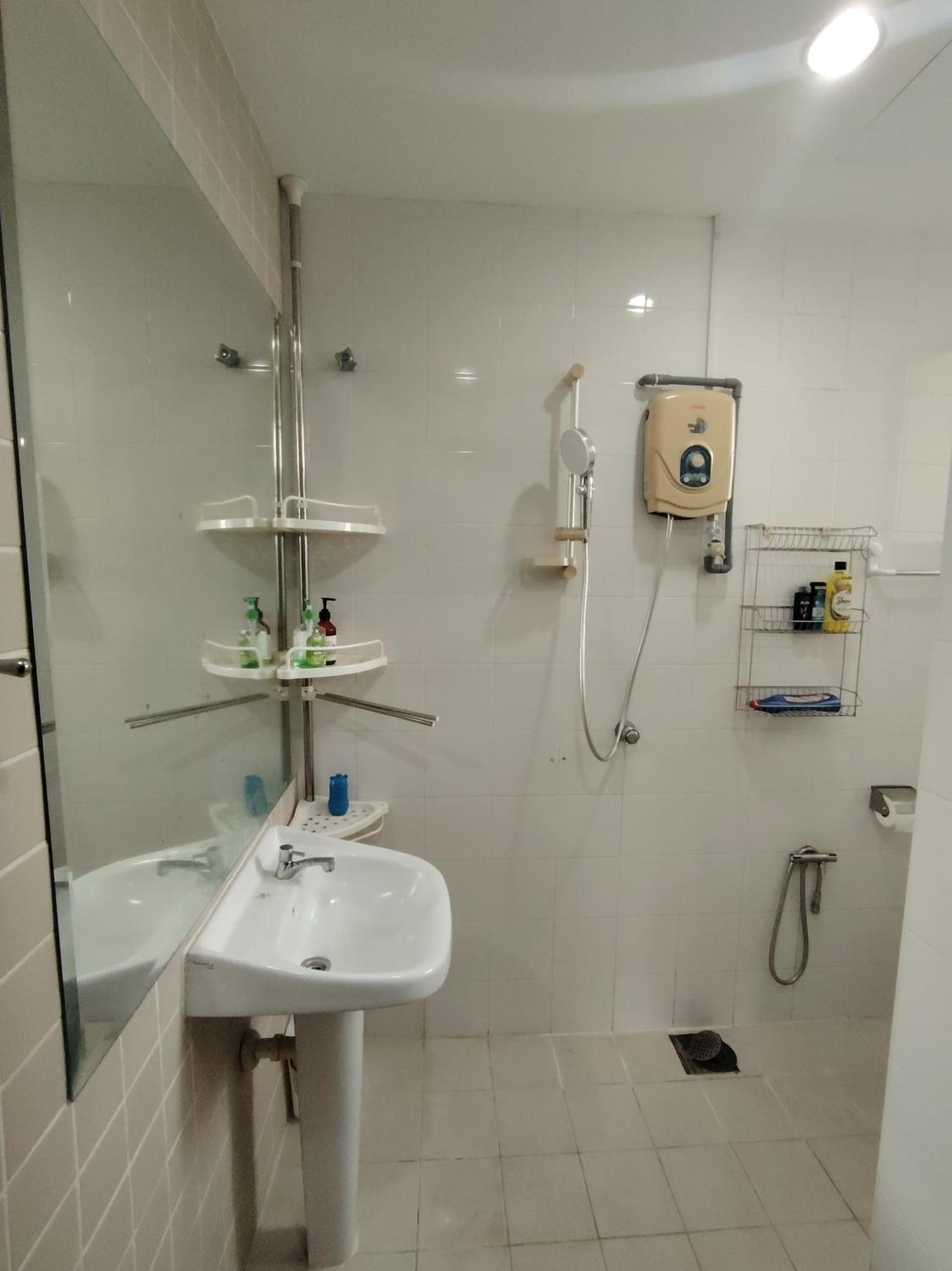 Cozy Desa ParkCity 2 Bedroom Highspeed WiFi with Pool