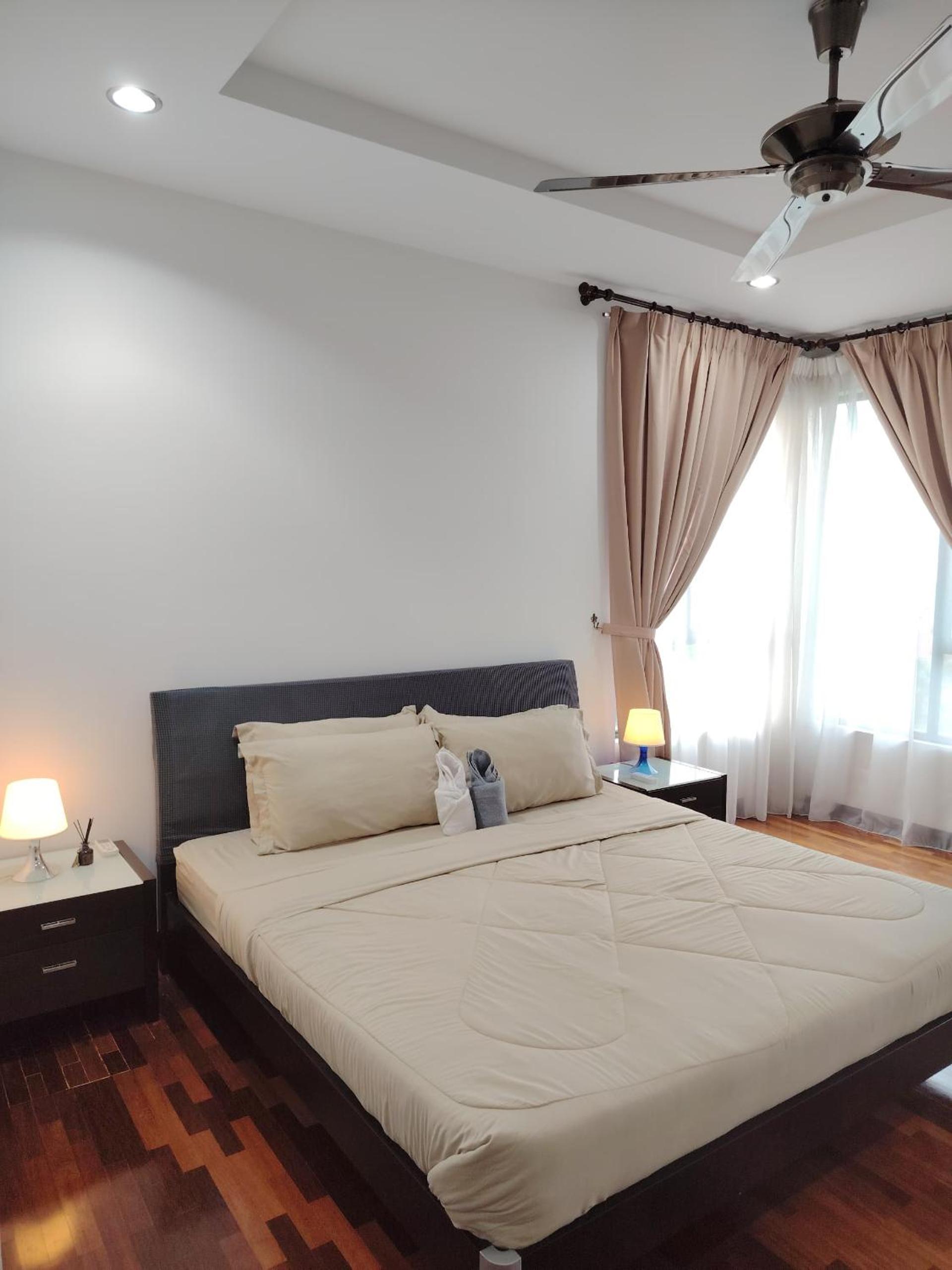 Cozy Desa ParkCity 2 Bedroom Highspeed WiFi with Pool