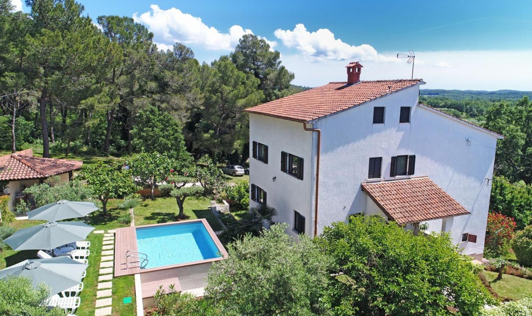 House Max view 2