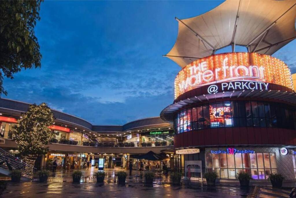Plaza Arkadia Desa Parkcity KL Kepong