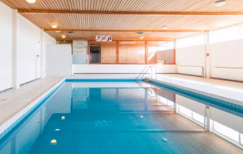 Osean by BLOSS luxe appartement met frontaal zeezicht, binnenzwembad en parking