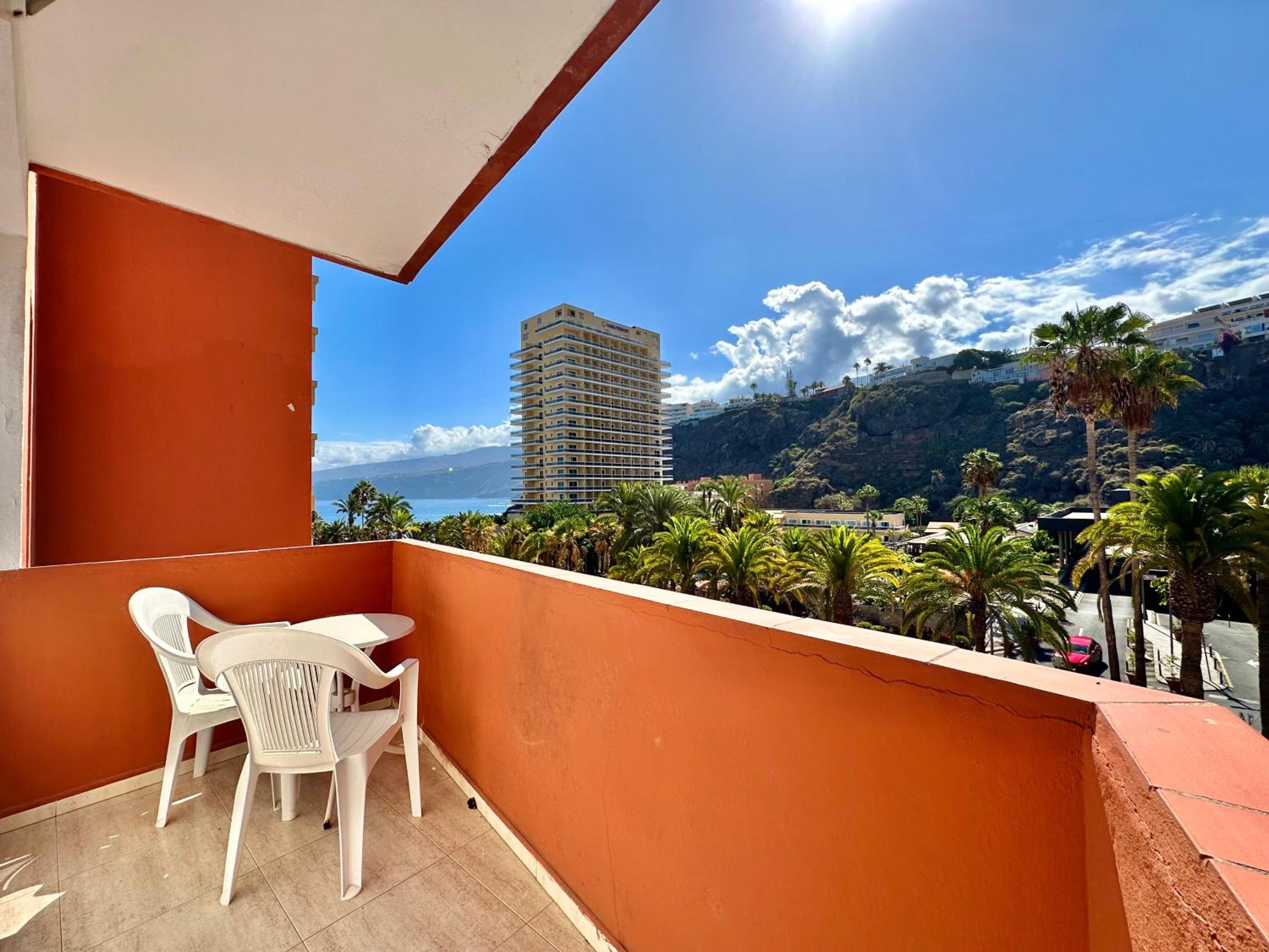 Alta Beachside Apartments