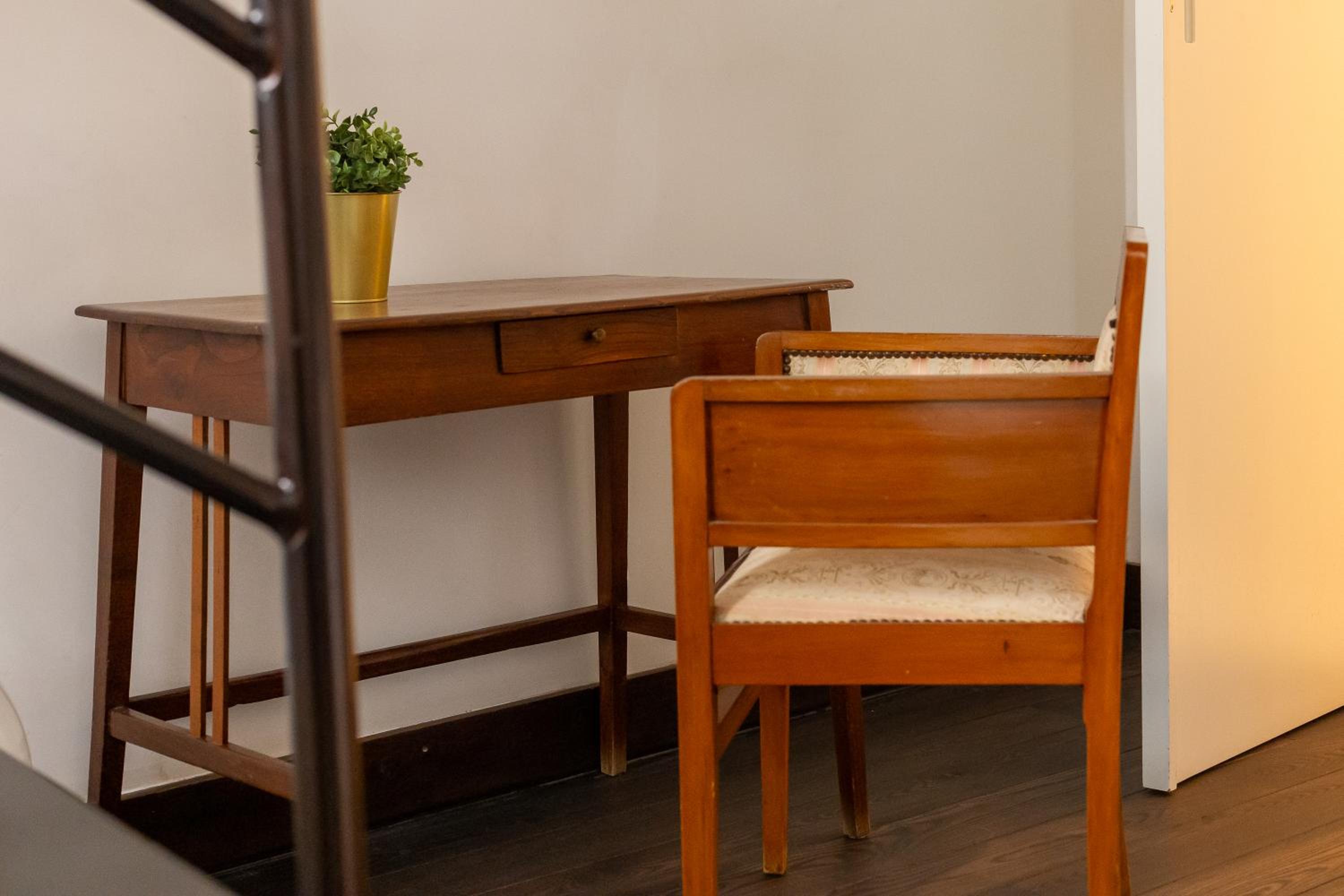 iFlat Pantheon Elegant 3-bedroom Apartment