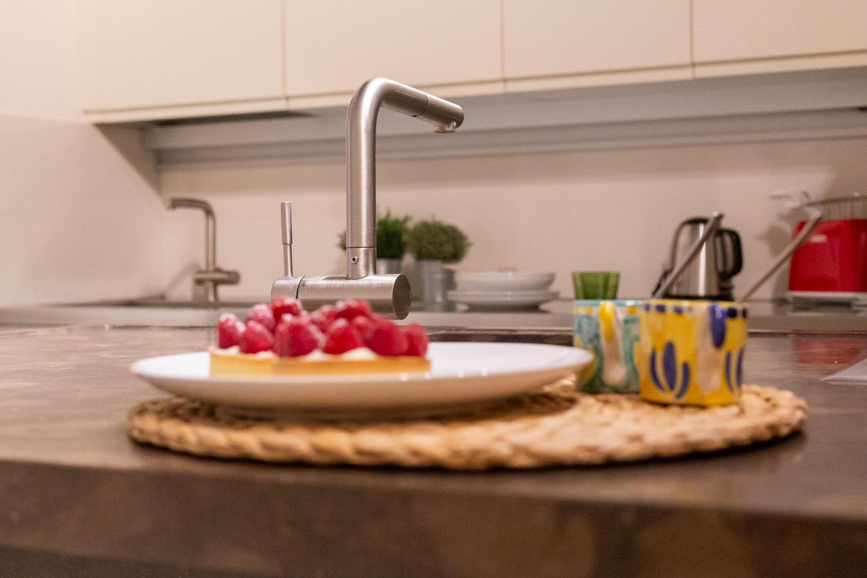 iFlat Pantheon Elegant 3-bedroom Apartment