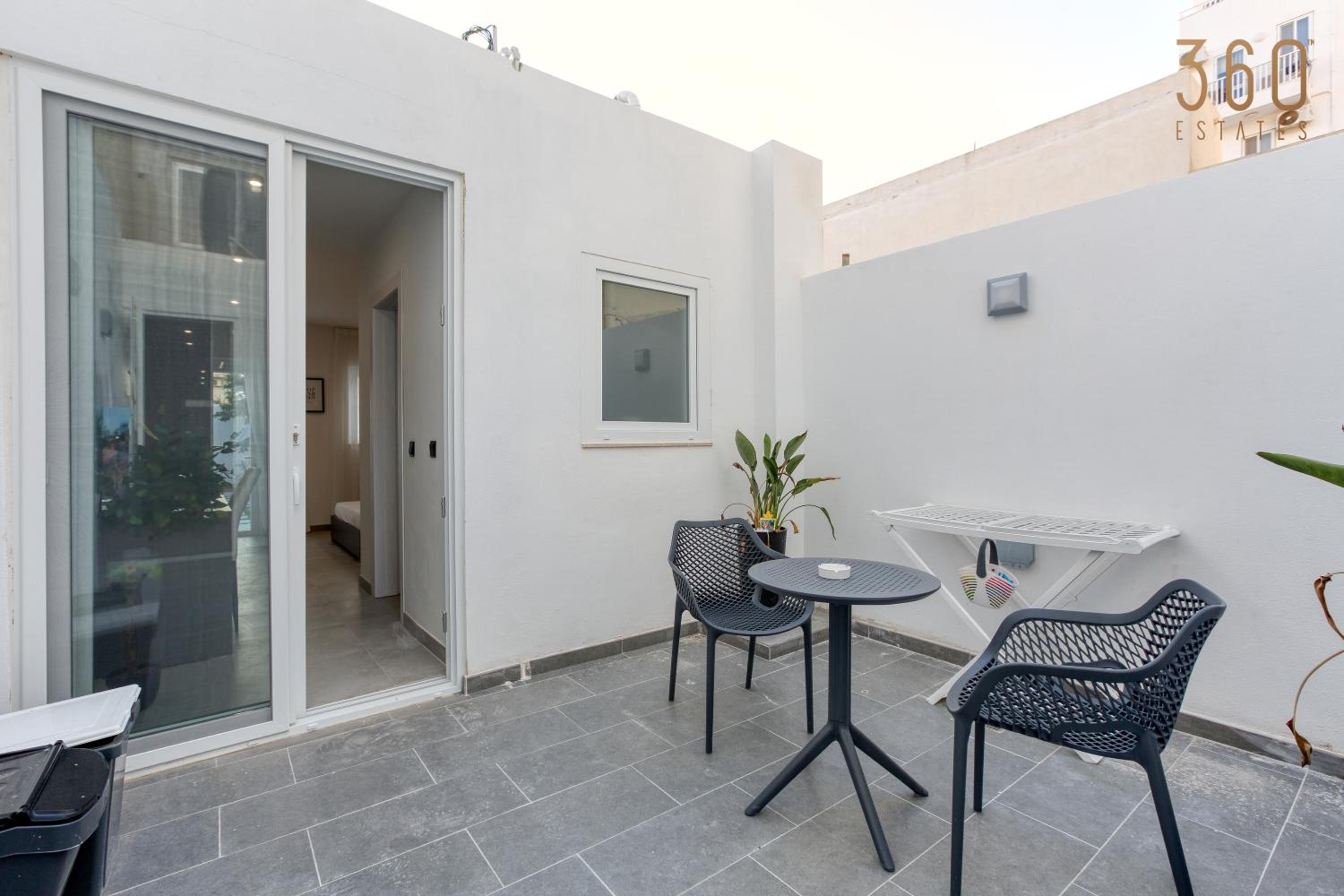 Cosy & Modern 2BR Apt in Charming St Pauls Bay by 360 Estates photo 5
