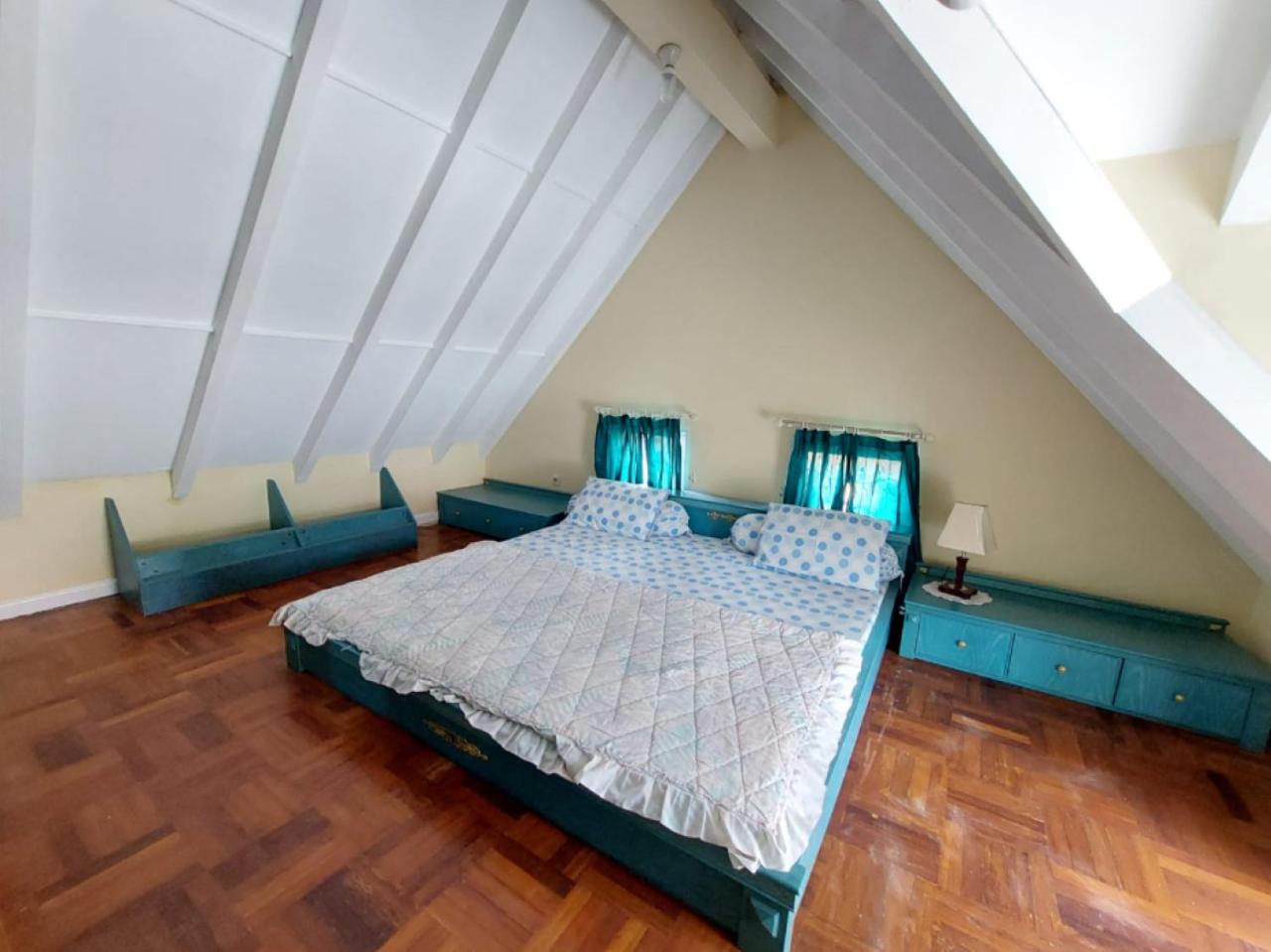 Villa kota bunga at puncak bogor 3BR Free AC dan Karoke Super Lengkap view 4