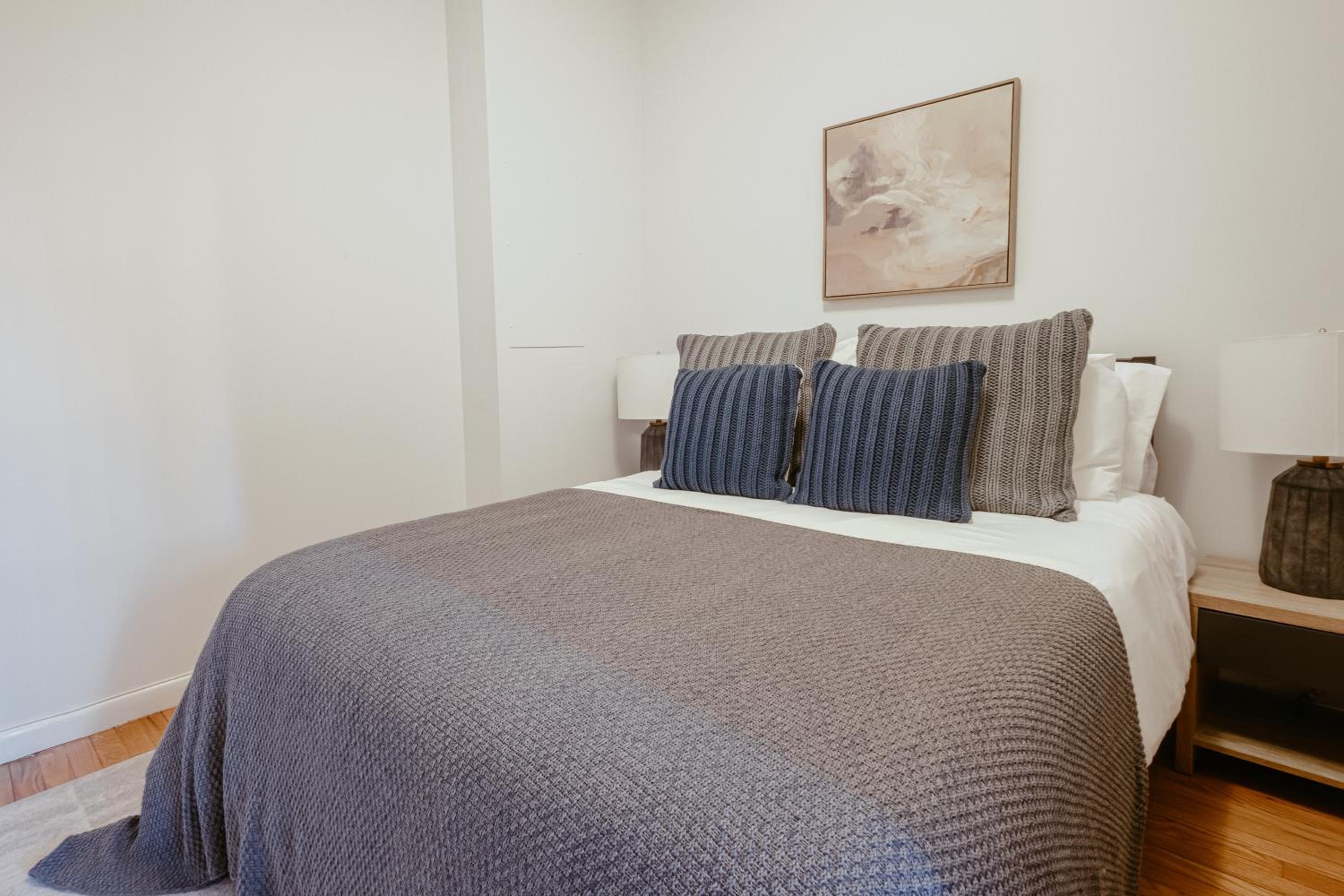 Spacious & Charmy 3BDR & 1 BTH Downtown Manhattan