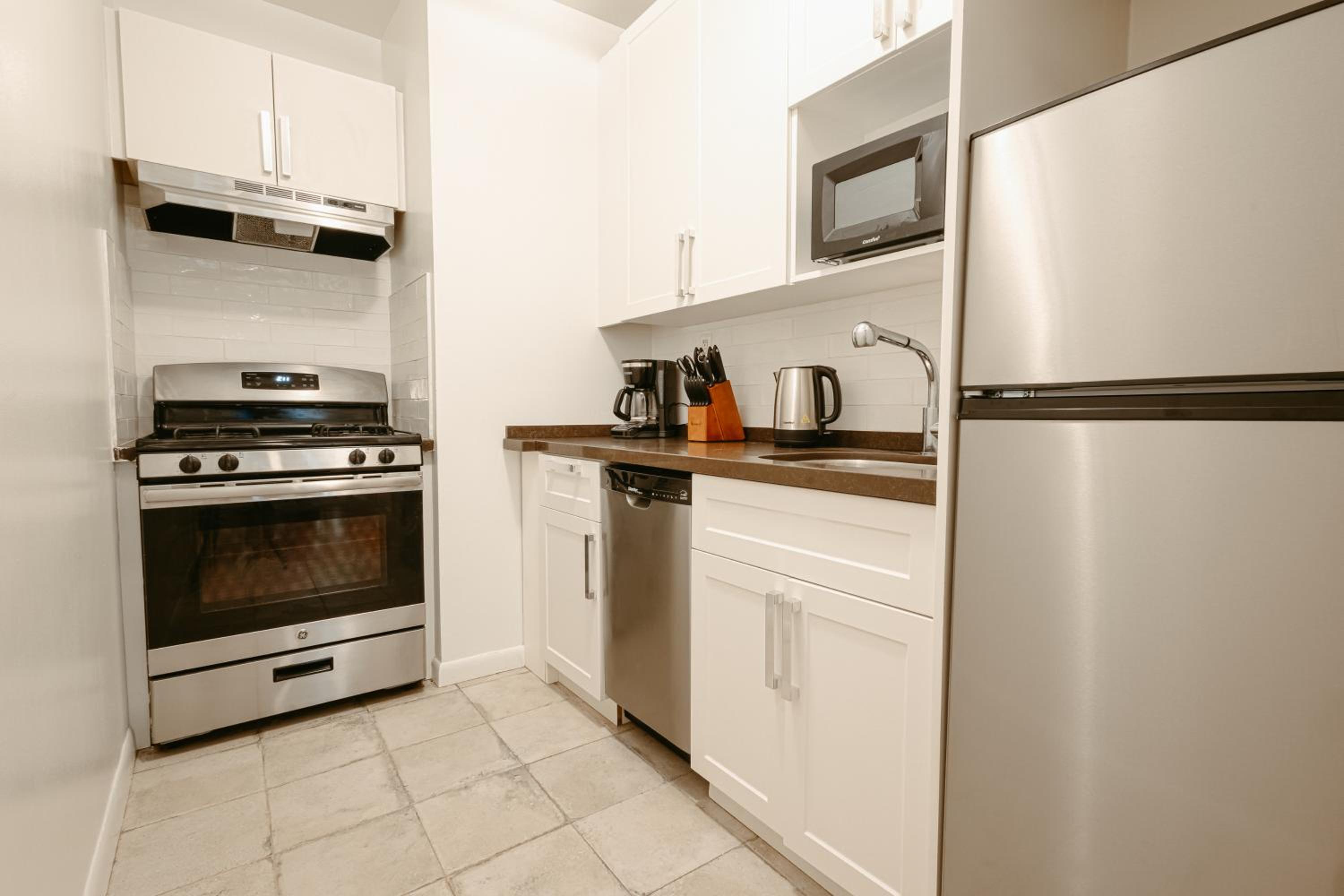 Spacious & Charmy 3BDR & 1 BTH Downtown Manhattan