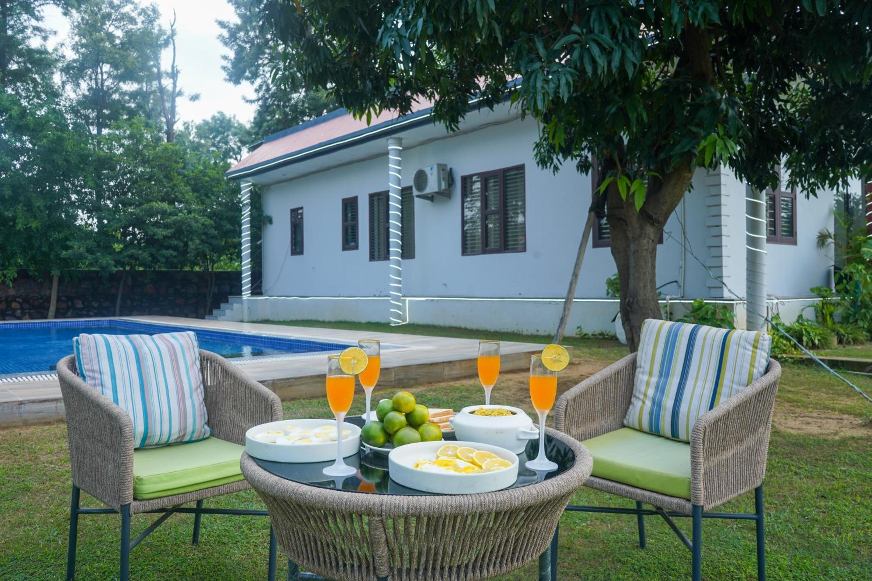 Alaya Stays 5 BHK Pet friendly with pvt pool - Ashirwad Farms view 3