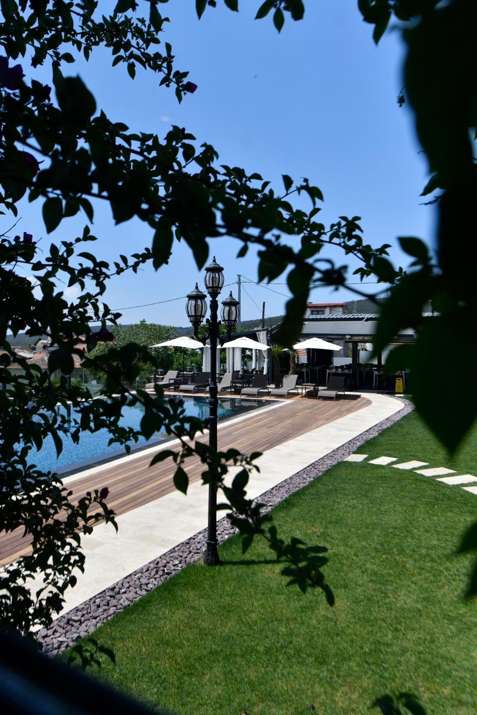 Lobby & Reception