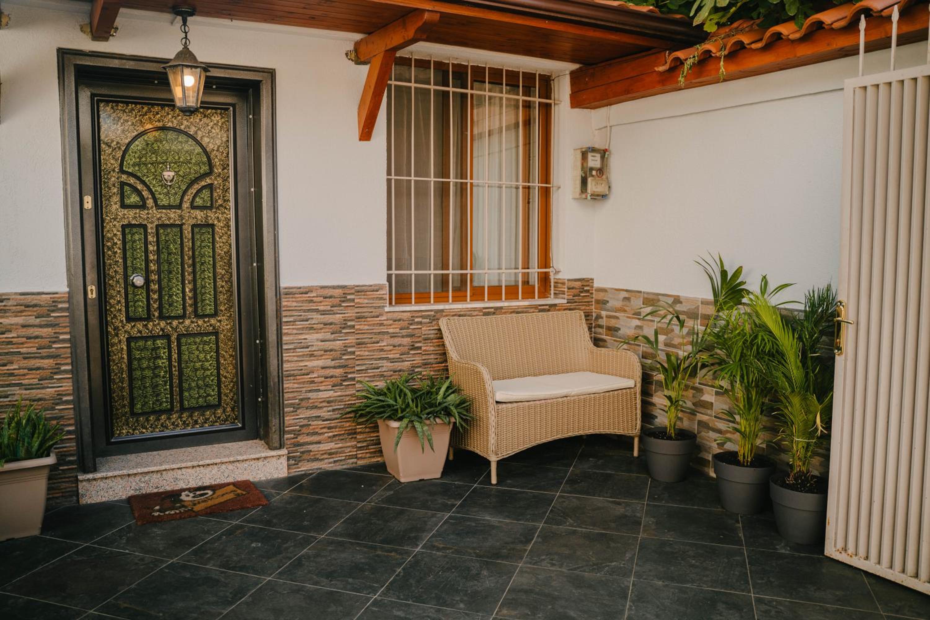 Peaceful Villa in New Bazaar
