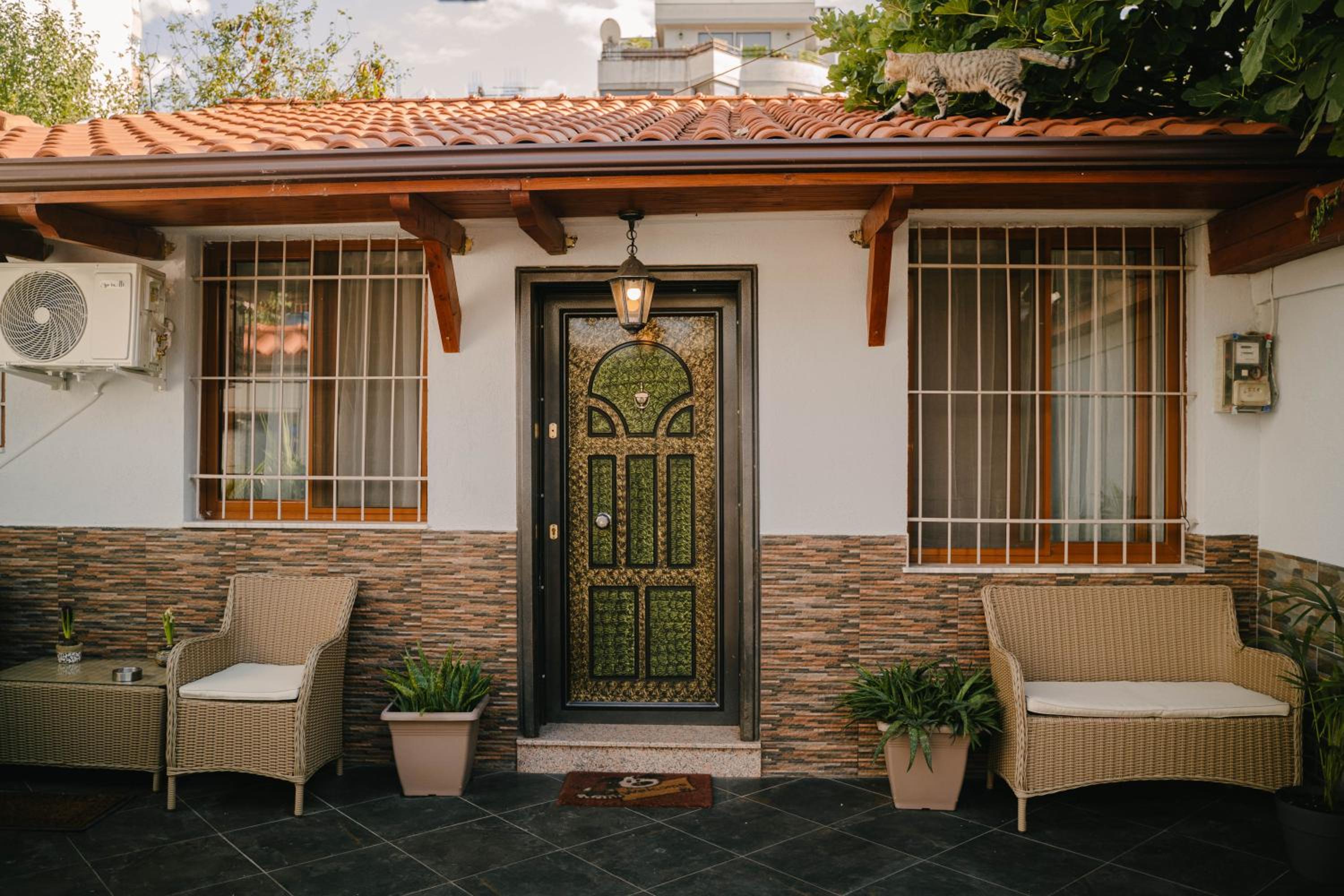 Peaceful Villa in New Bazaar
