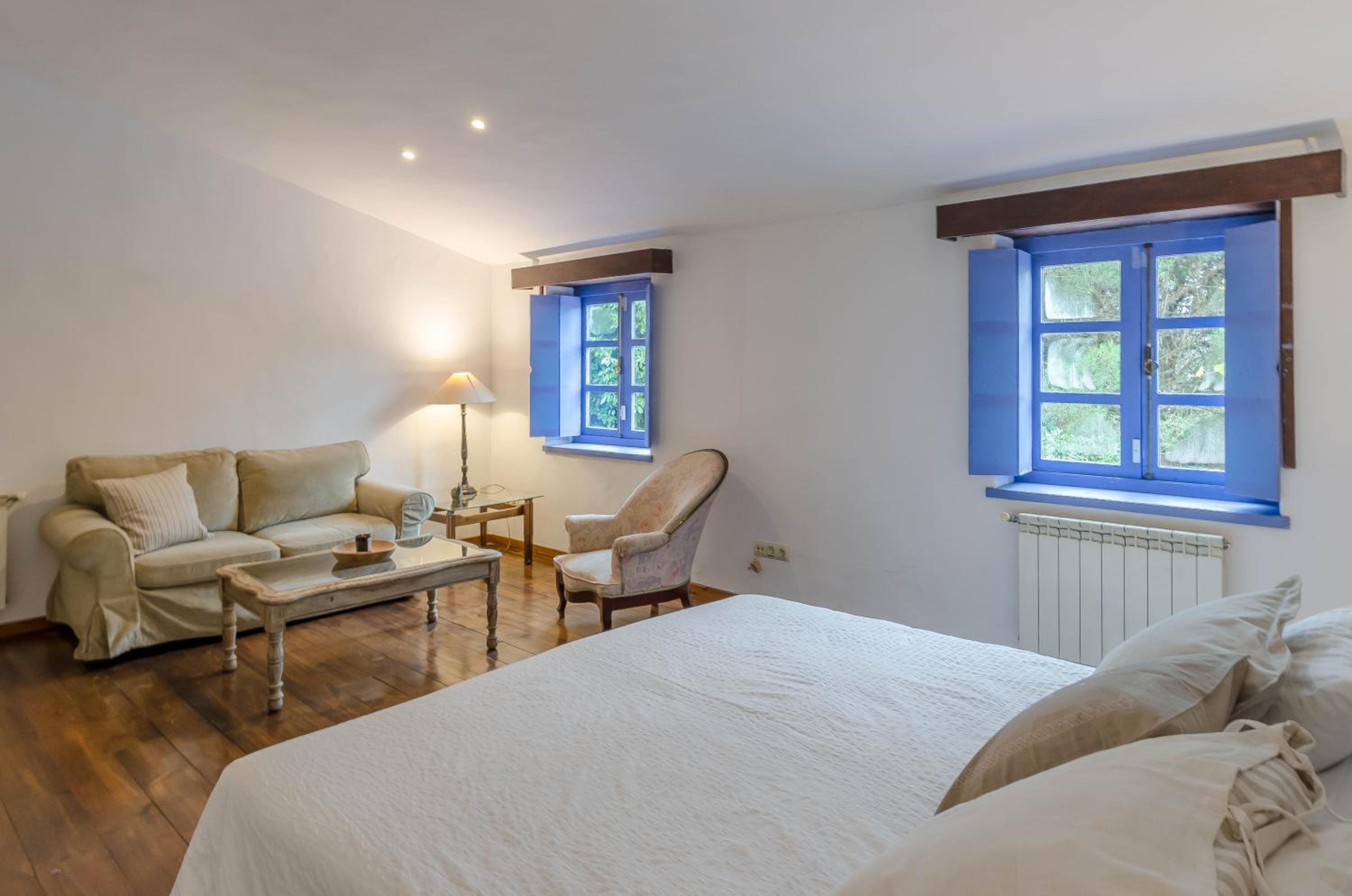 Fee4Me Galician Country House Families ONLY