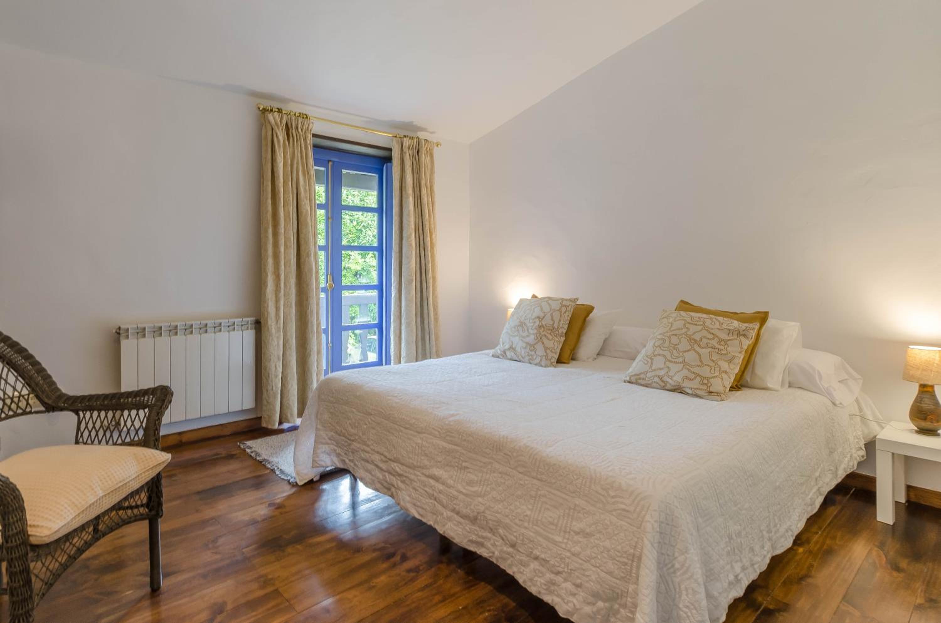 Fee4Me Galician Country House Families ONLY