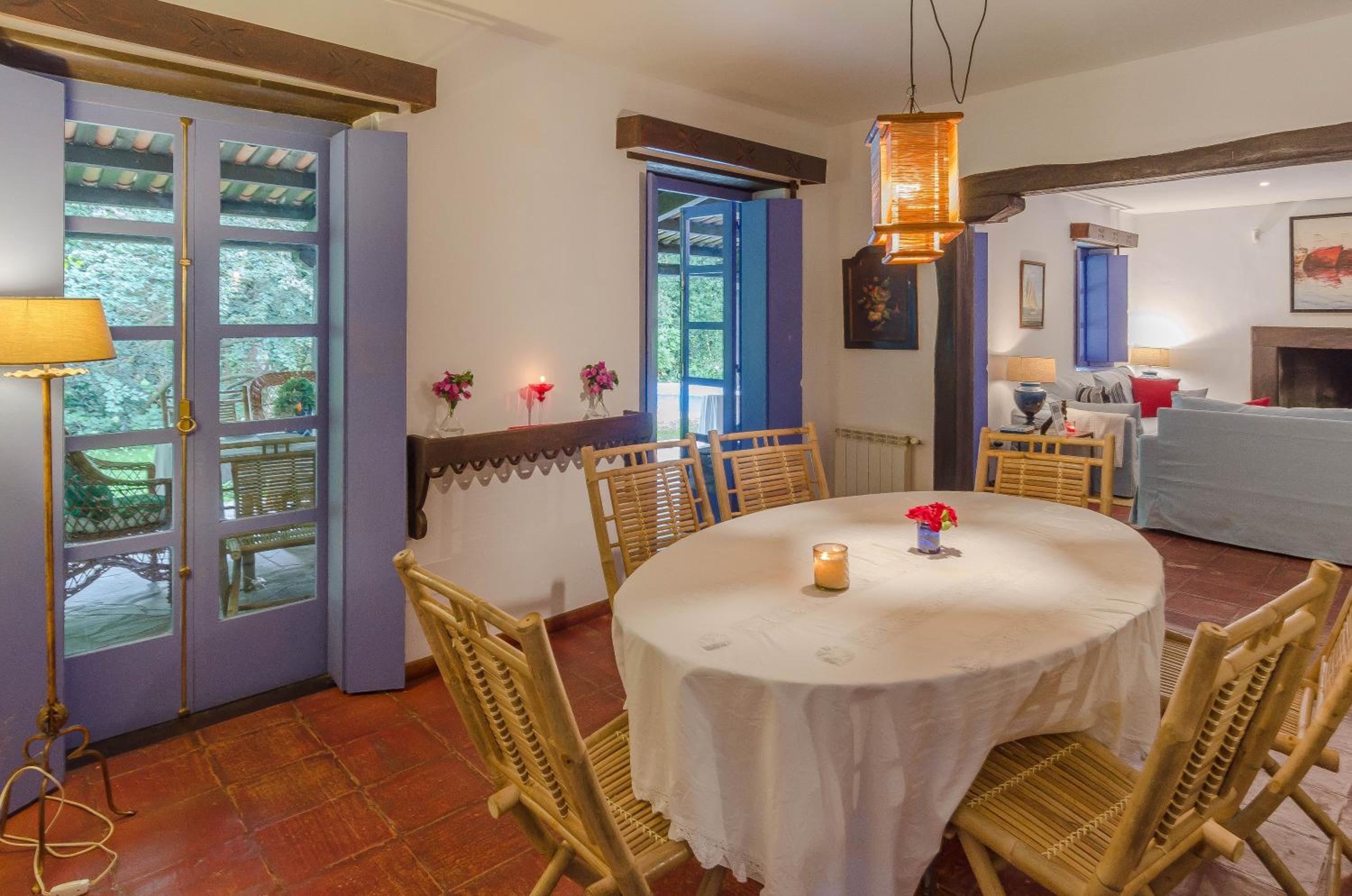 Fee4Me Galician Country House Families ONLY