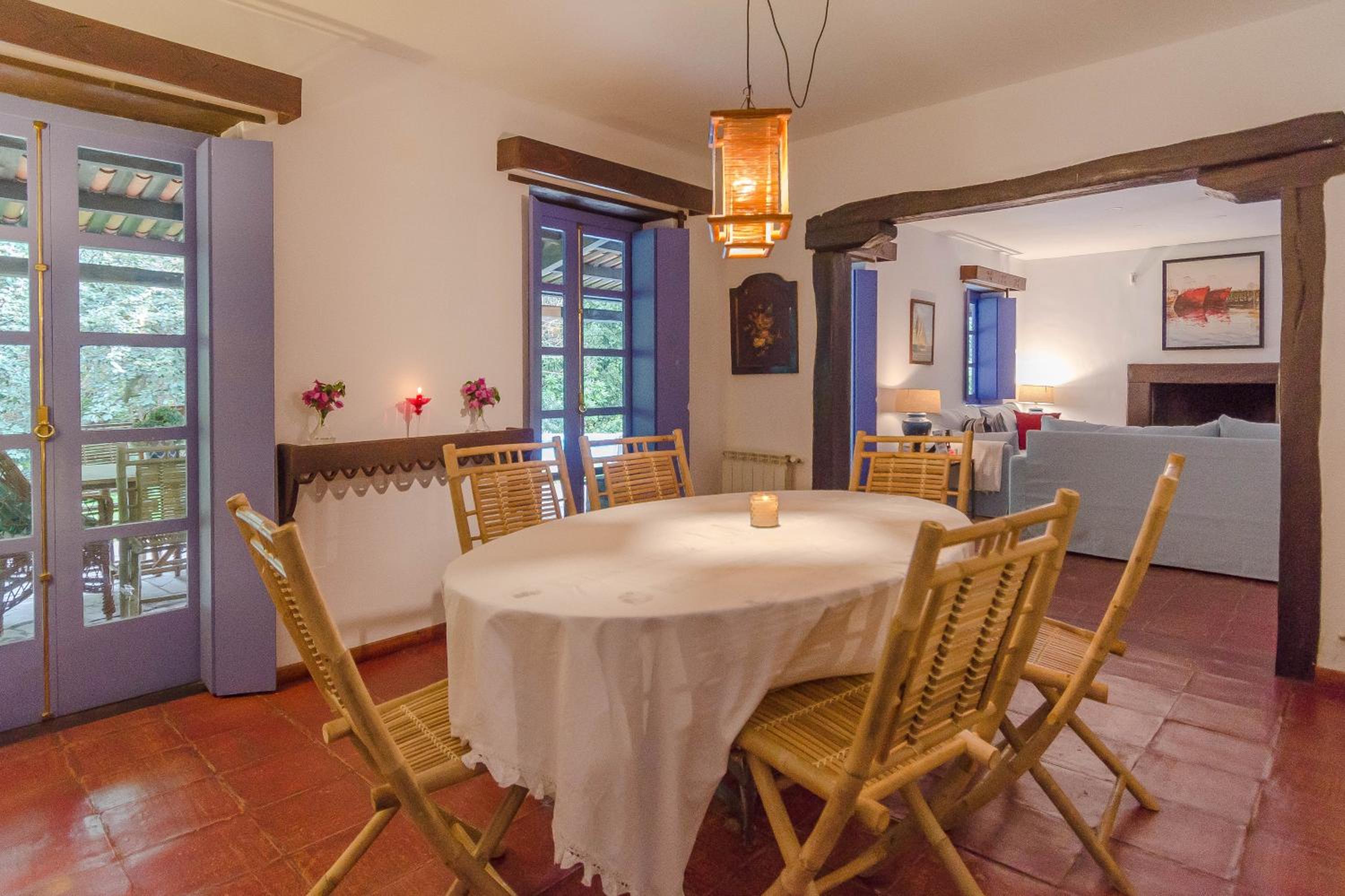 Fee4Me Galician Country House Families ONLY