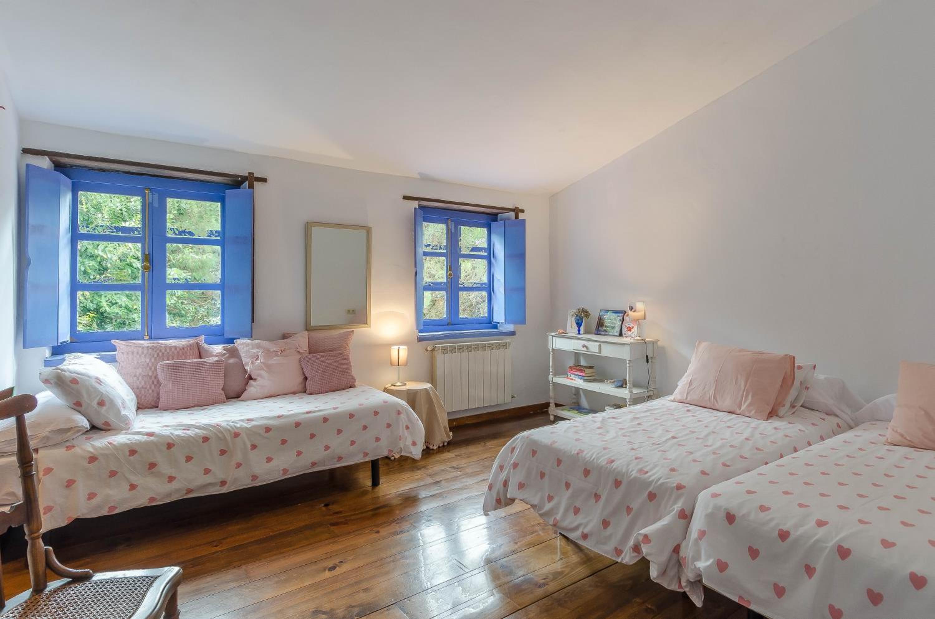 Fee4Me Galician Country House Families ONLY