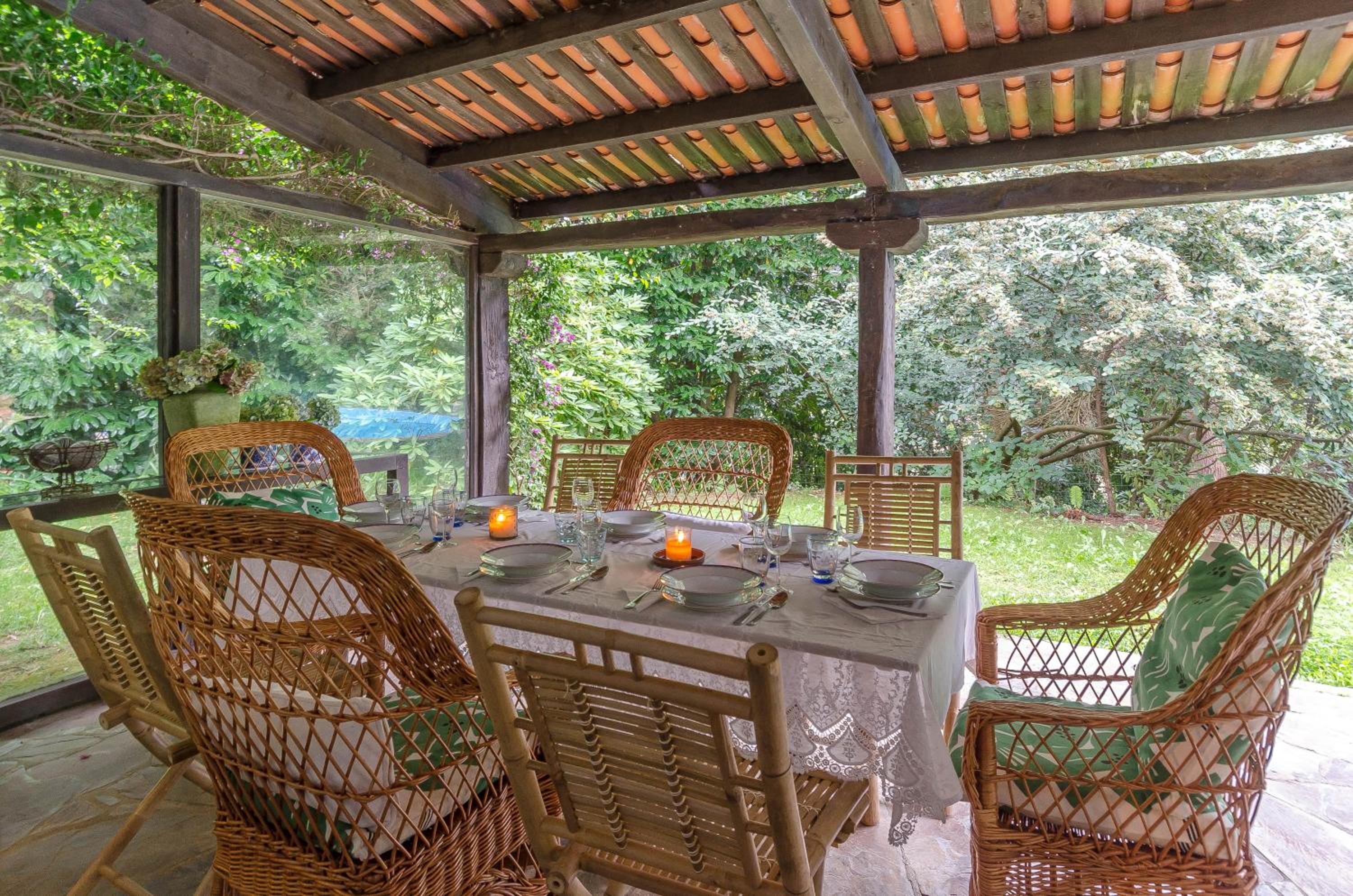 Fee4Me Galician Country House Families ONLY