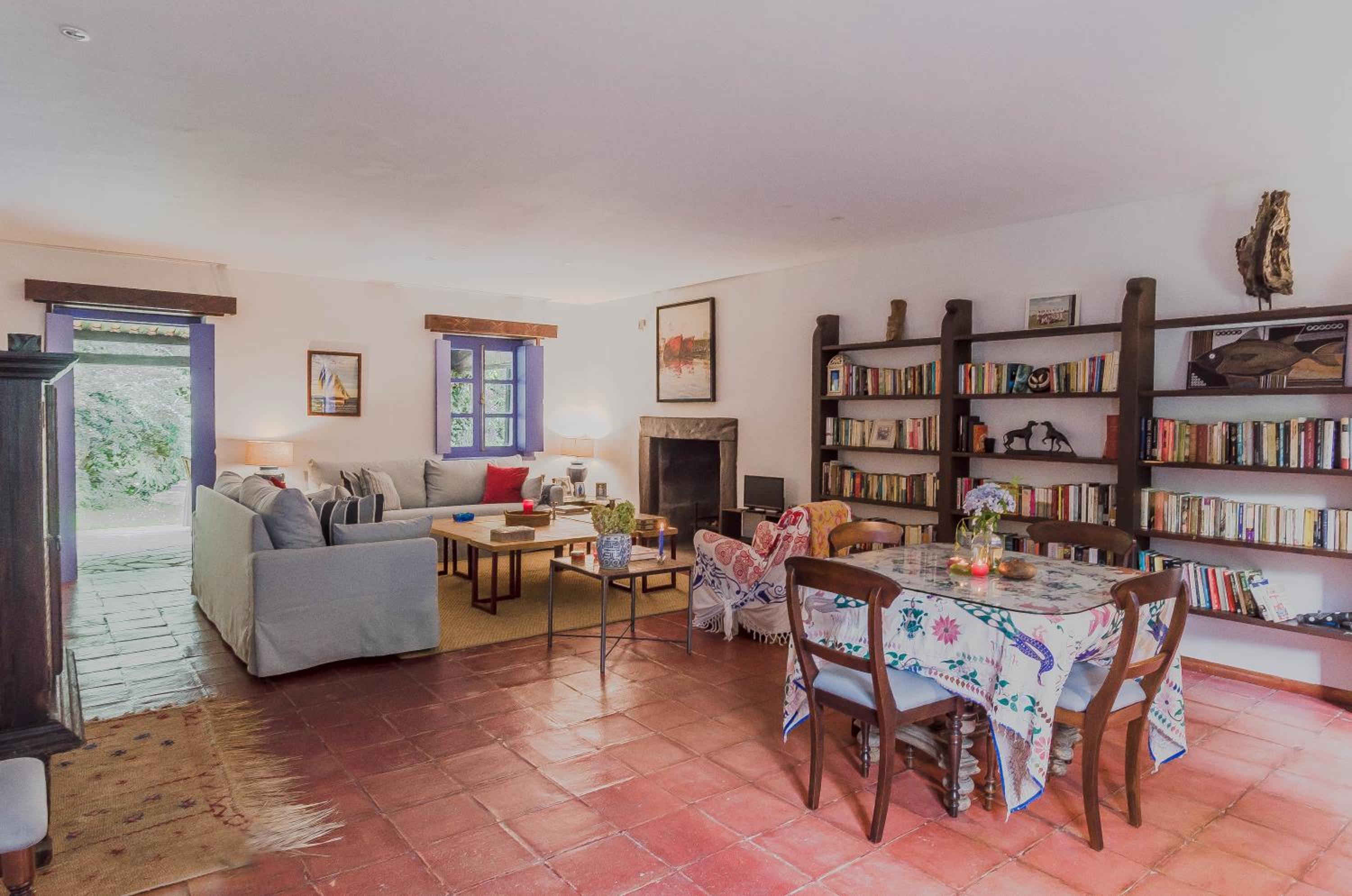Fee4Me Galician Country House Families ONLY