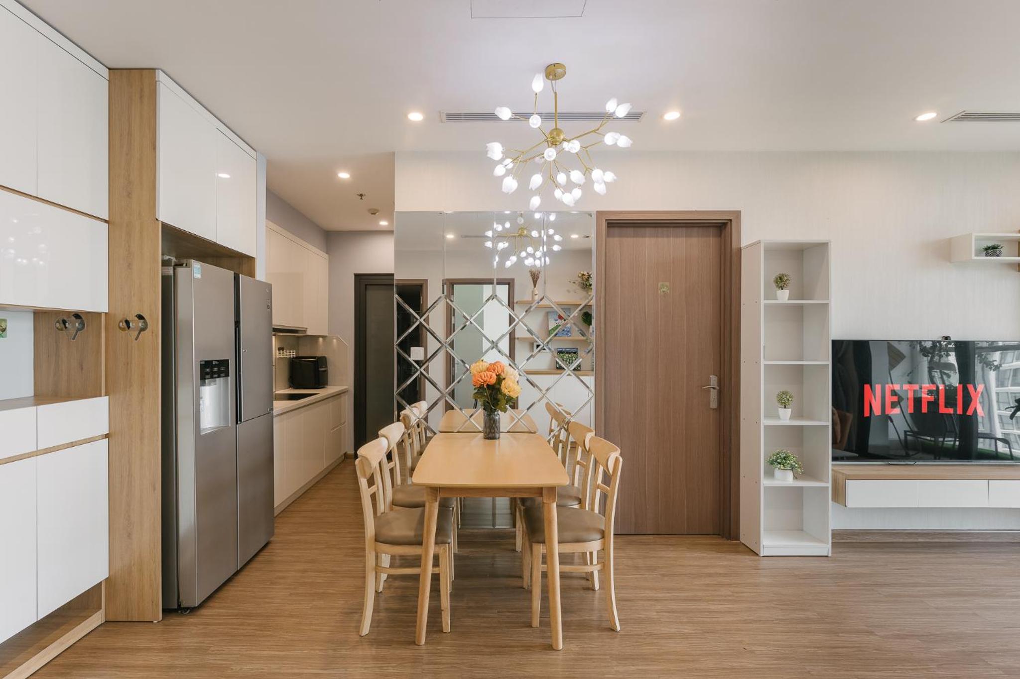 LUXURY APARTMENT VINHOMES SKYLAKE 5min to KEANGNAM