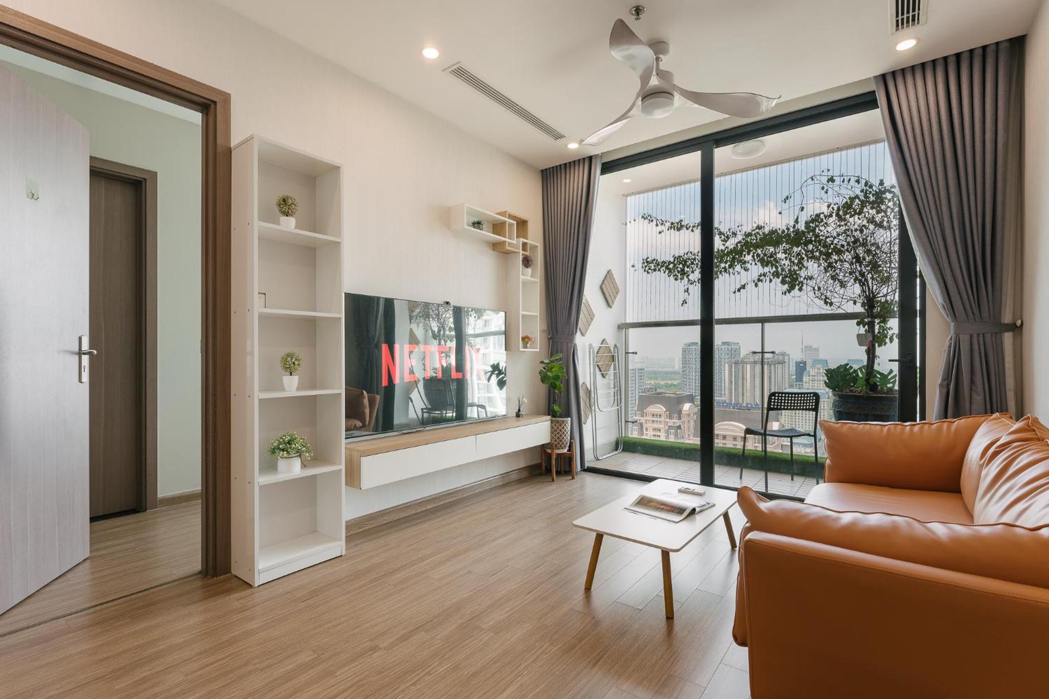 LUXURY APARTMENT VINHOMES SKYLAKE 5min to KEANGNAM