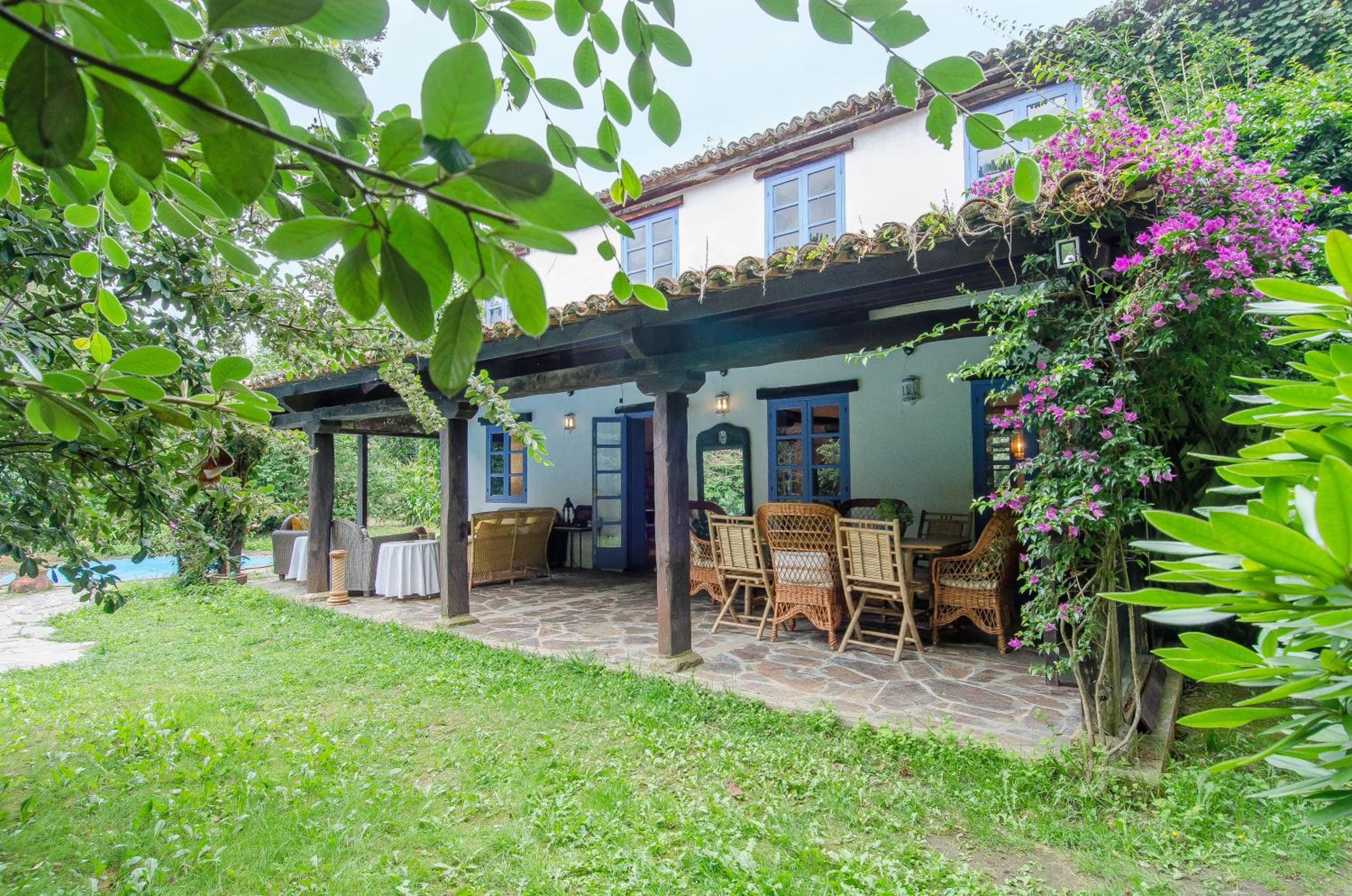 Fee4Me Galician Country House Families ONLY