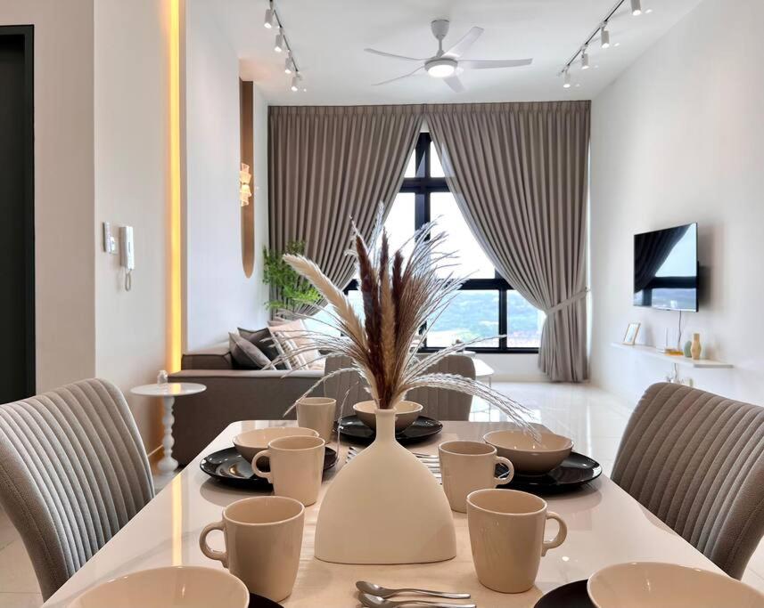 3BR-Mocha-Paradigm Residence by Guesthouse-6-8Pax