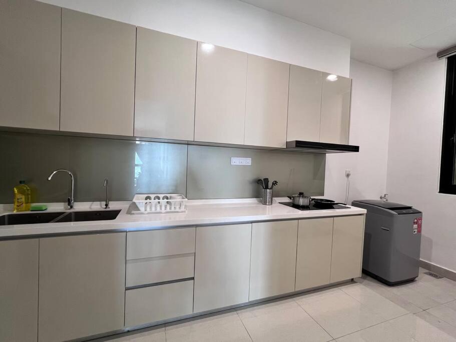 3BR-Mocha-Paradigm Residence by Guesthouse-6-8Pax