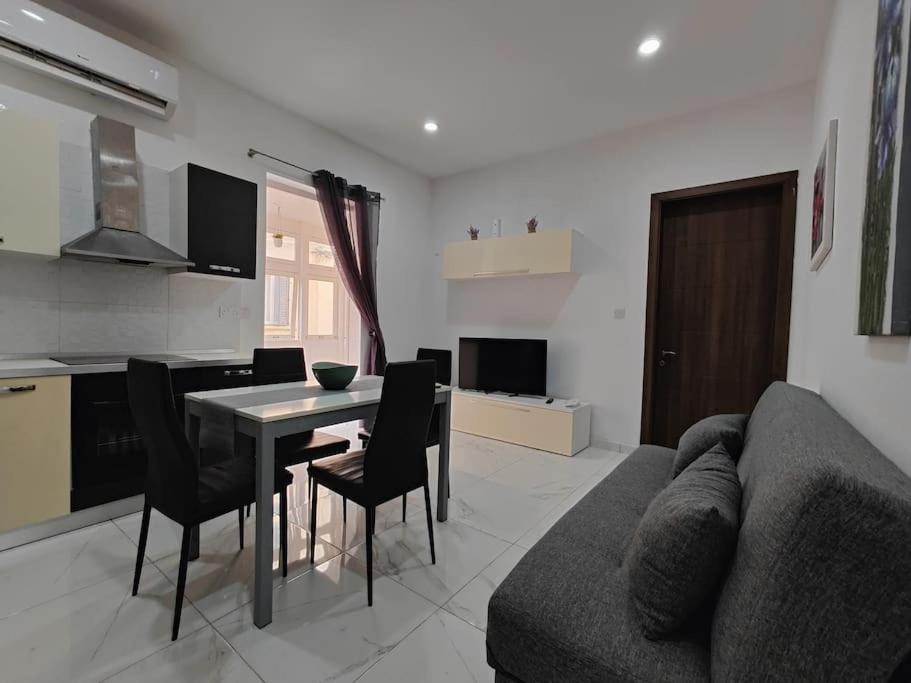 1 Bedroom apartment in Sliema, Malta view 3