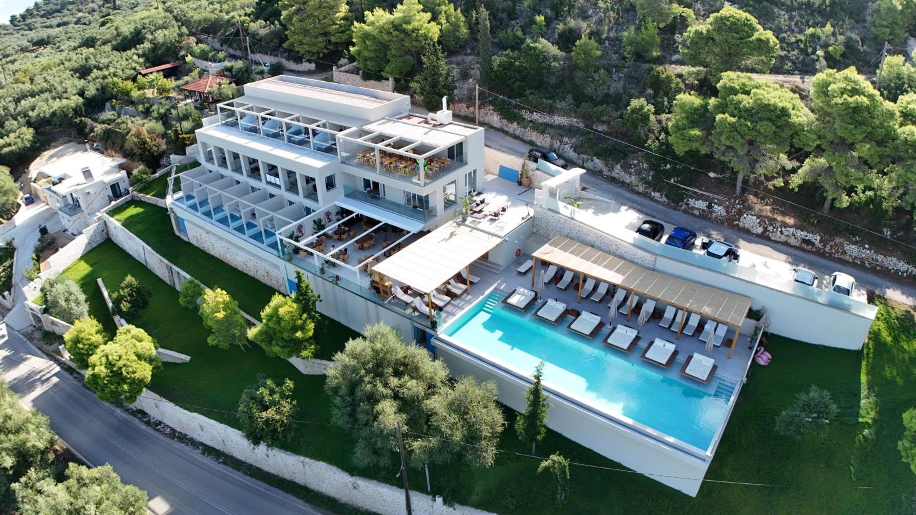 Hotel Myzith Luxury Suites - Image 1