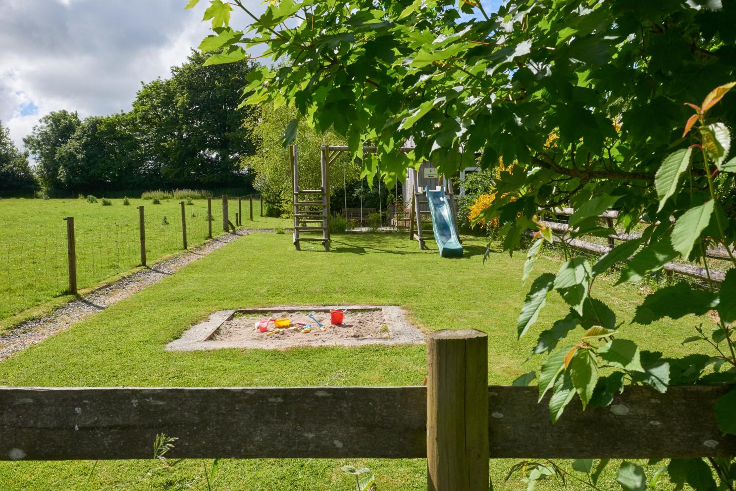 Trevadlock Manor Self Catering Cottages