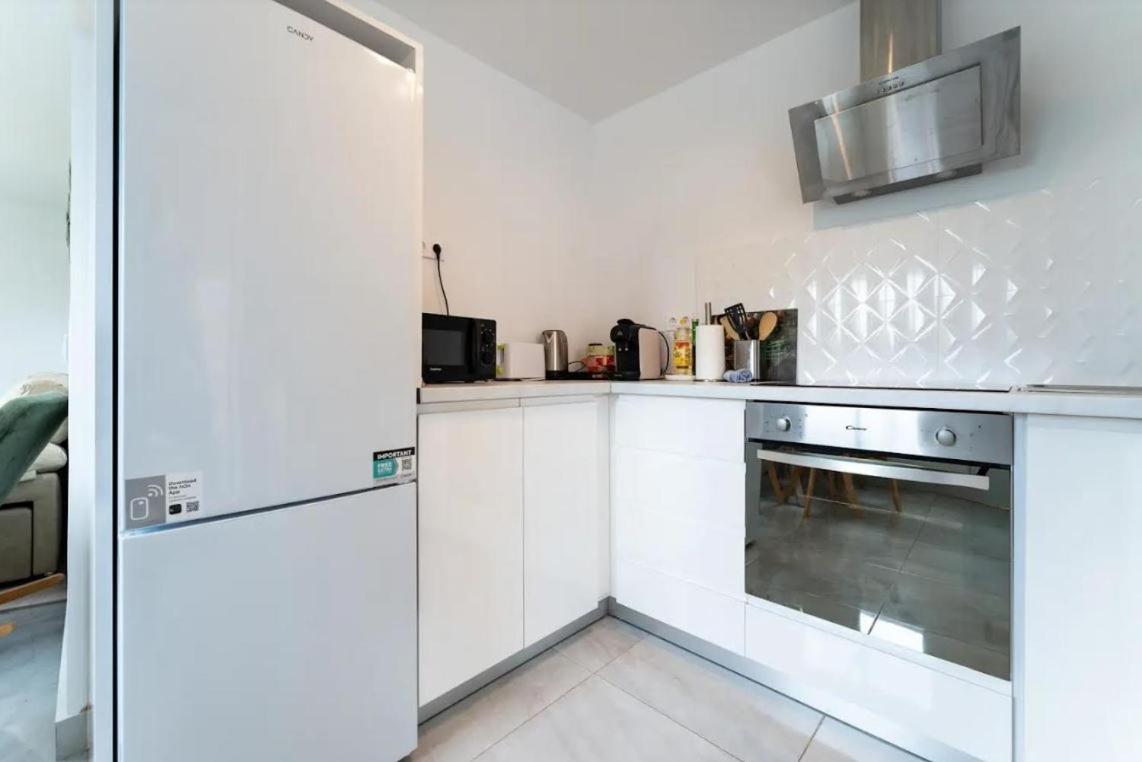 Villa Vista Verde -Sea views -3 Bedrooms -Heated Pool view 4
