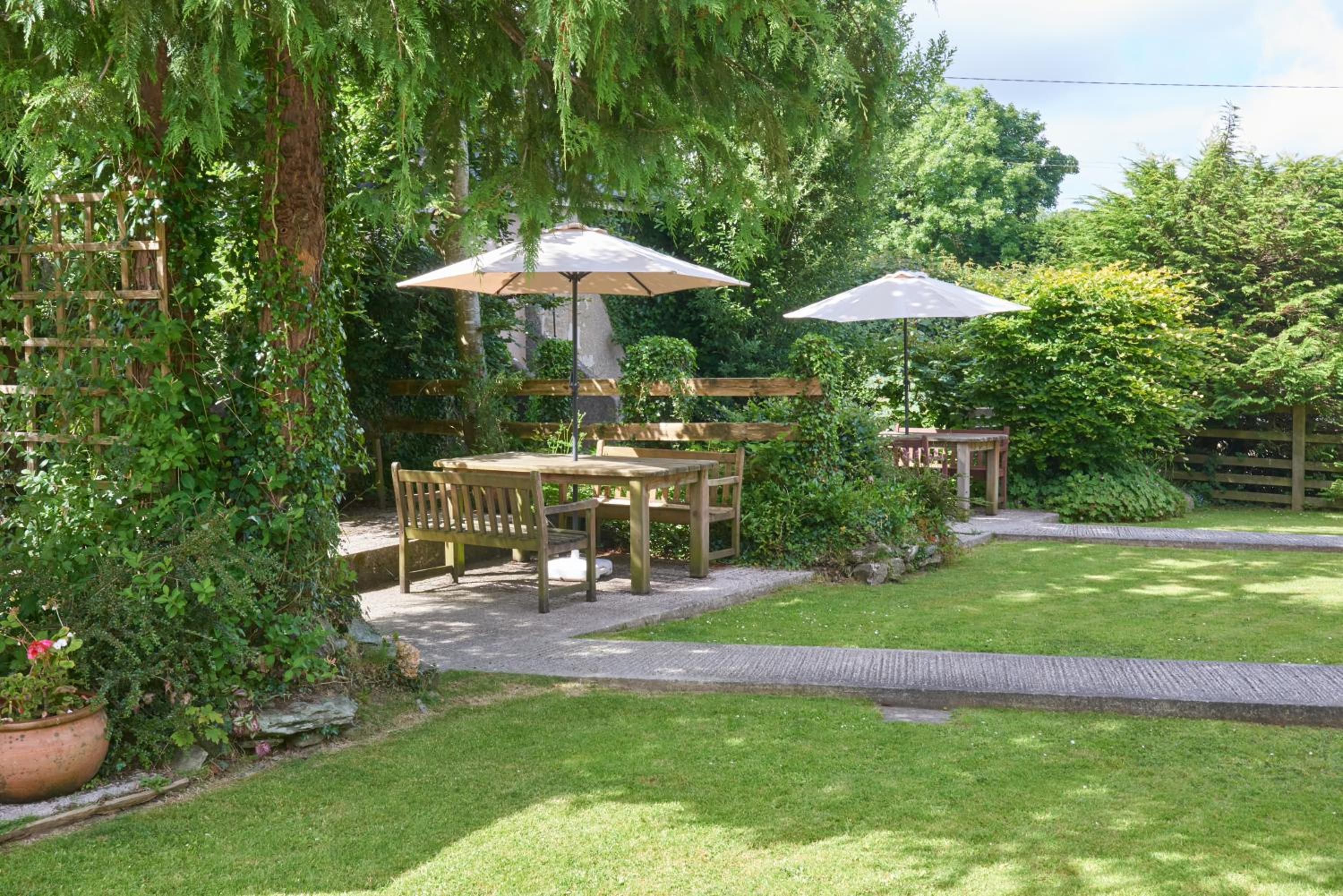 Trevadlock Manor Self Catering Cottages